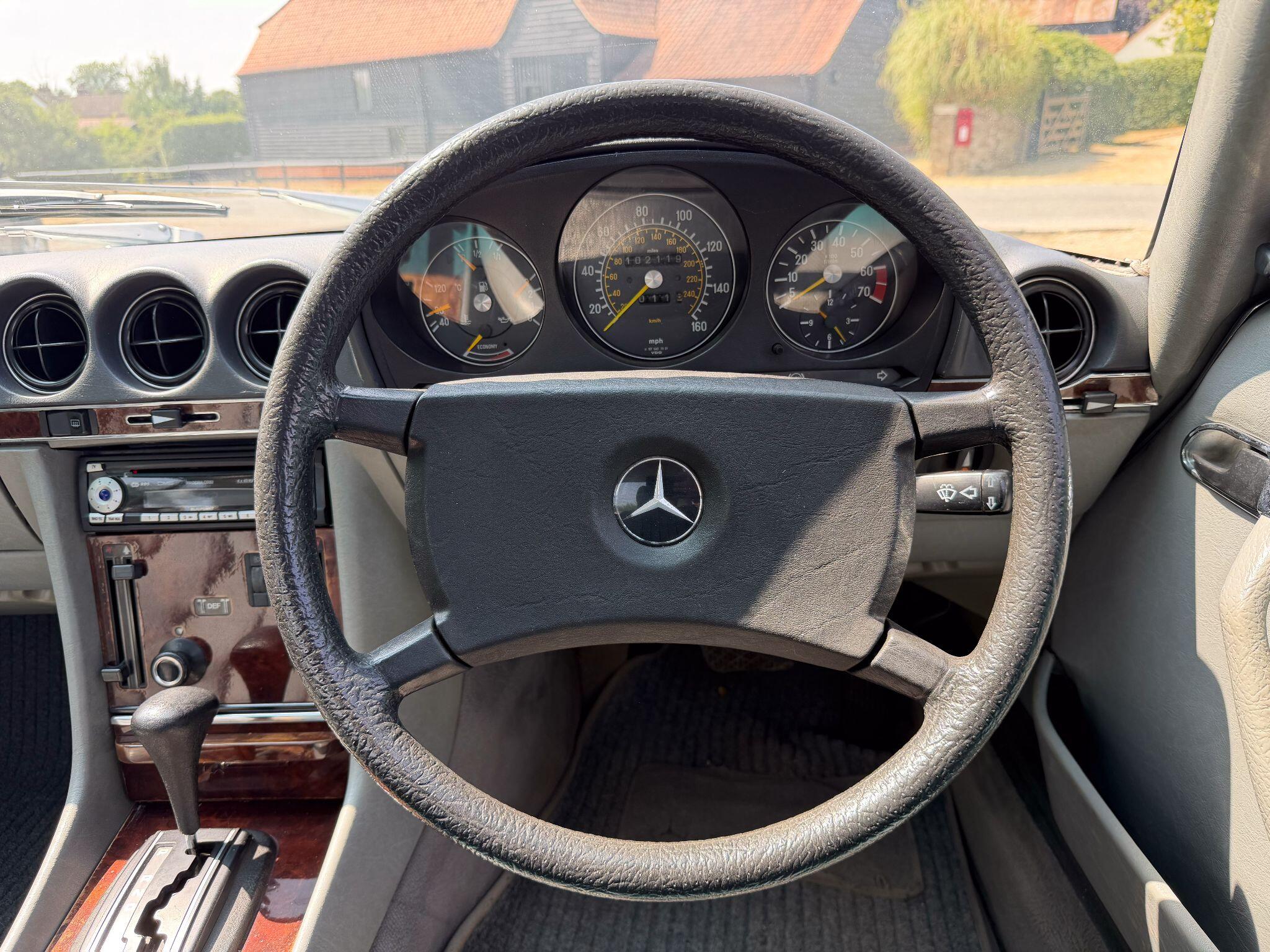 Mercedes-Benz SL view 7