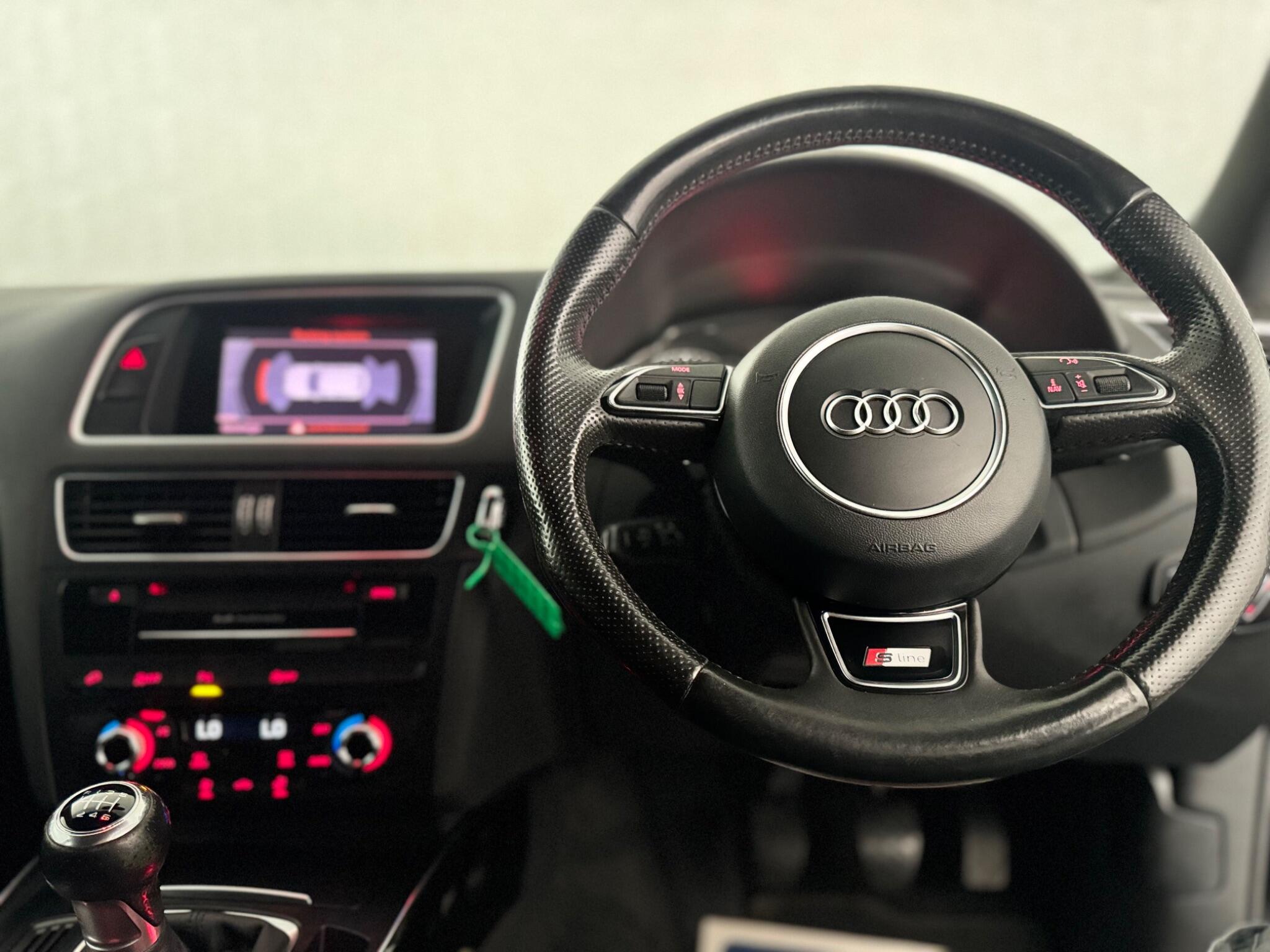 Audi Q5 view 29