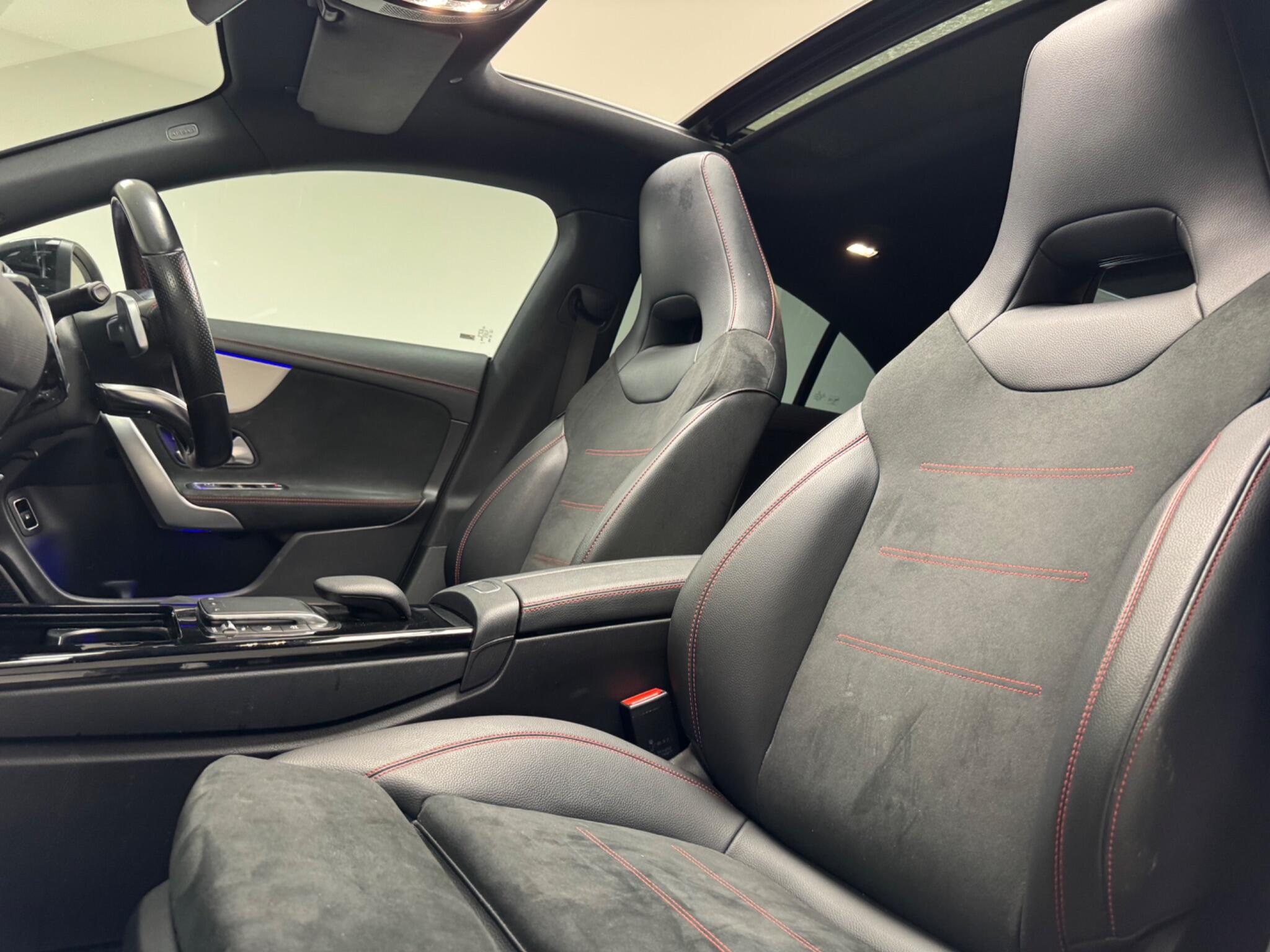 Mercedes-Benz Cla view 24