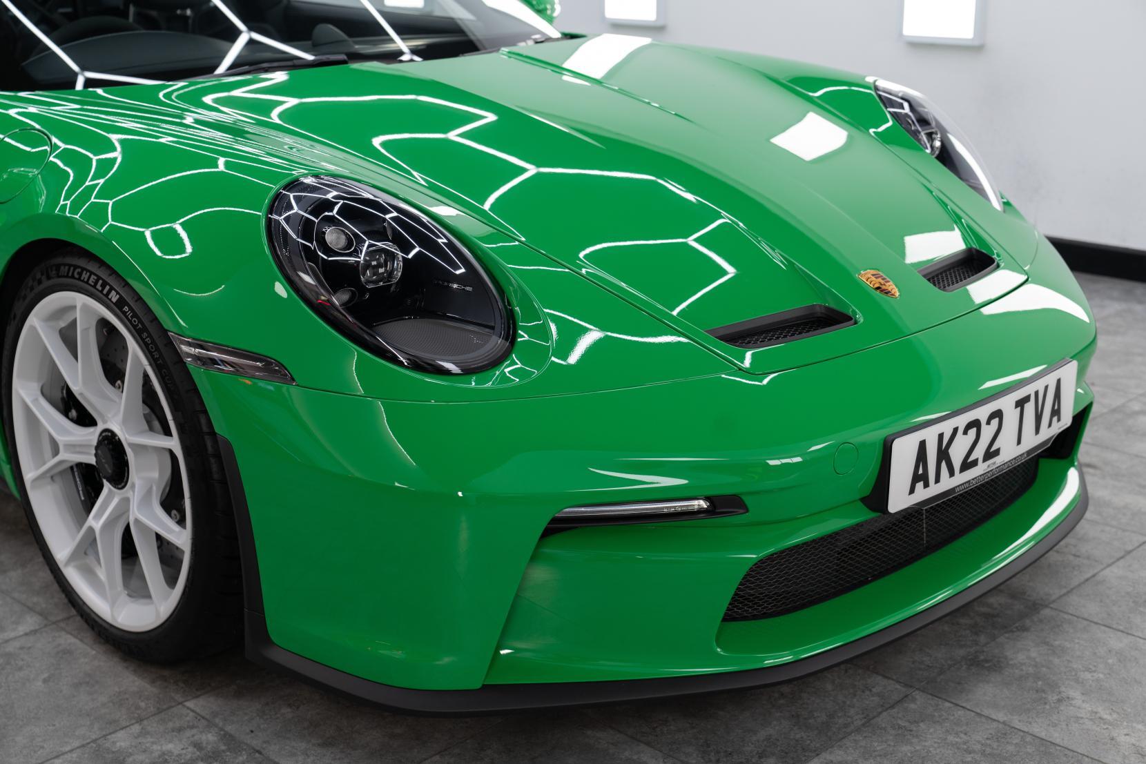 Porsche 911 view 27