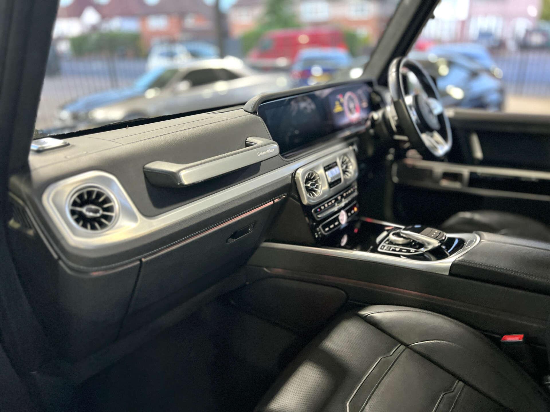 Mercedes-Benz G Class view 57