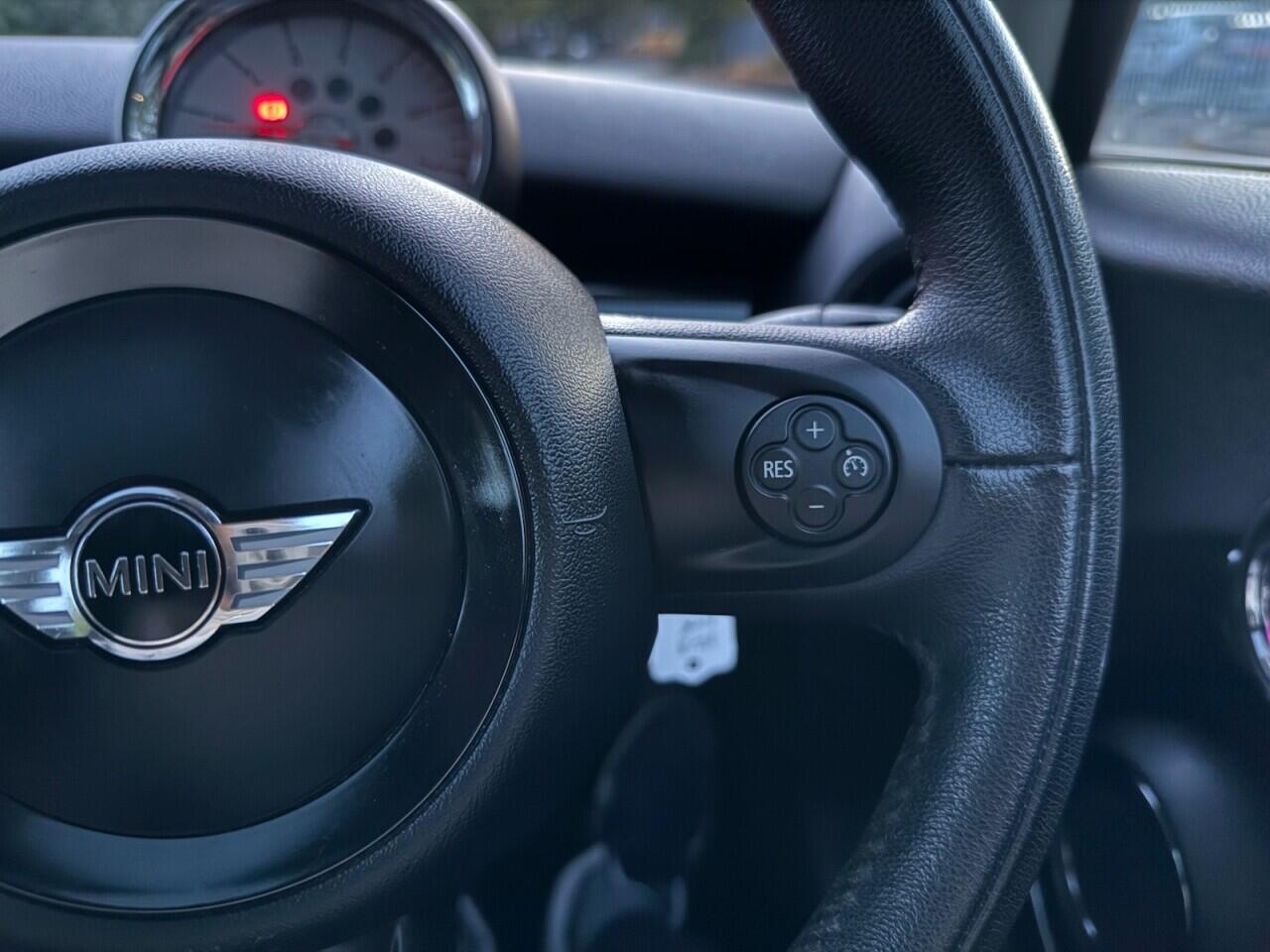 Mini Hatch view 15