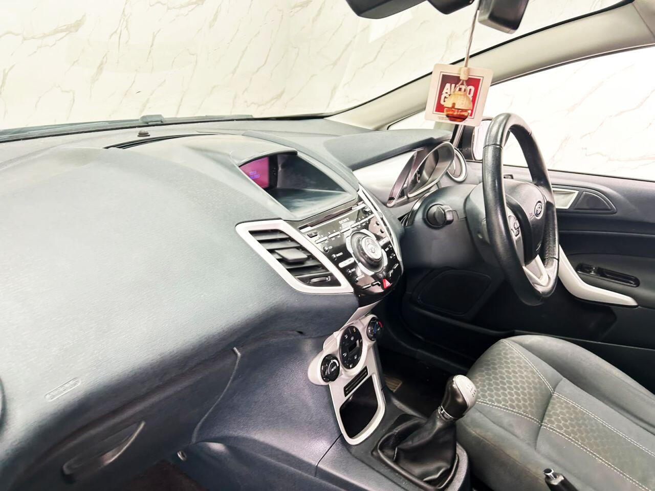 Ford Fiesta view 14