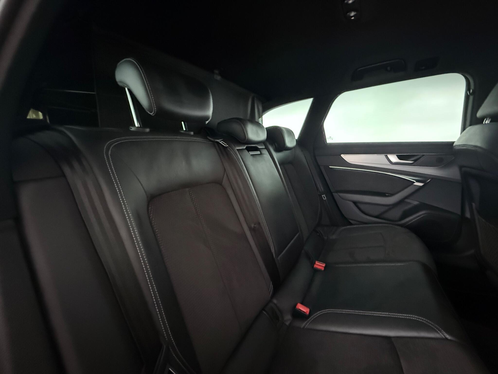 Audi A6 view 31