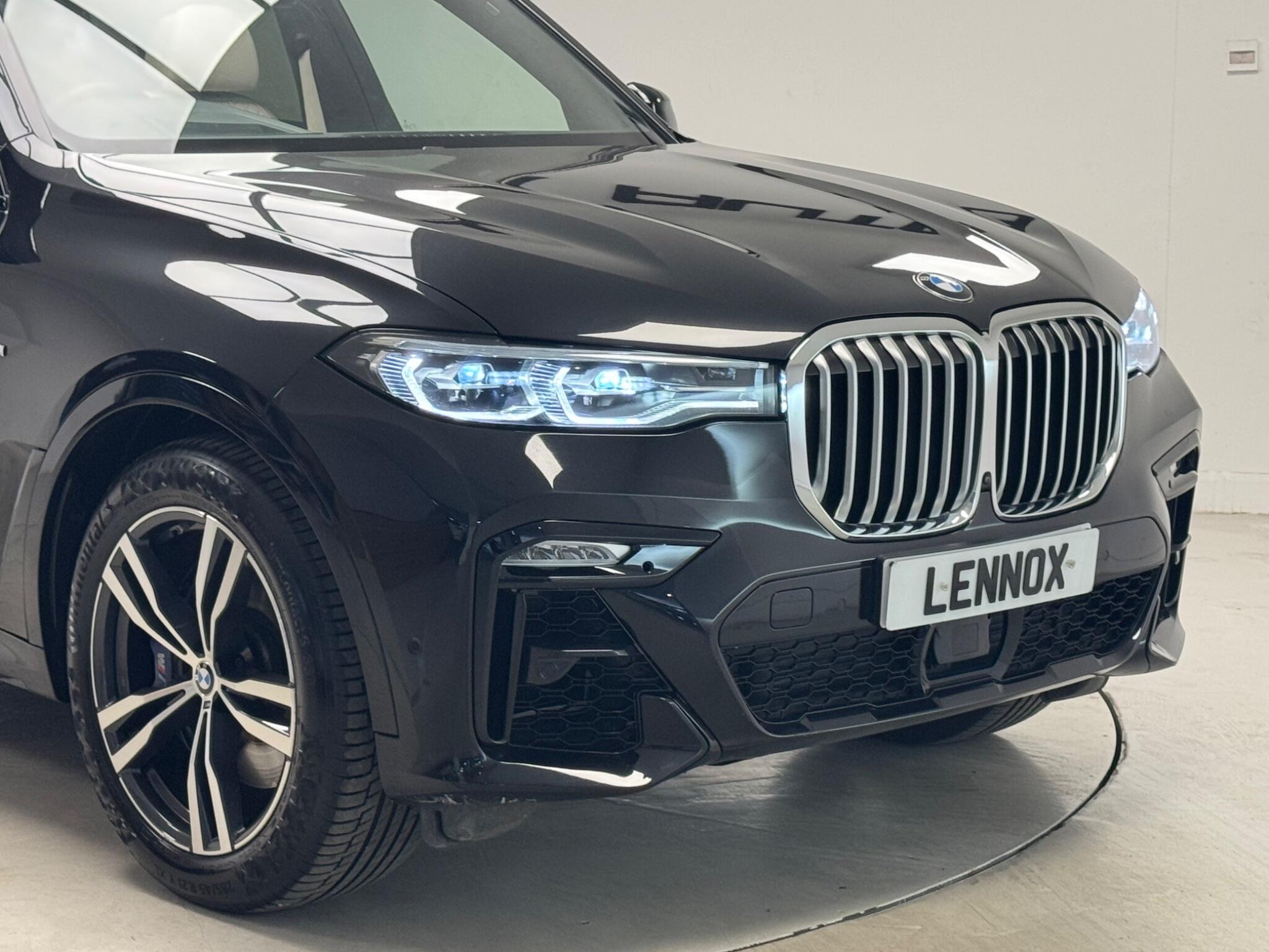 BMW X7 view 40