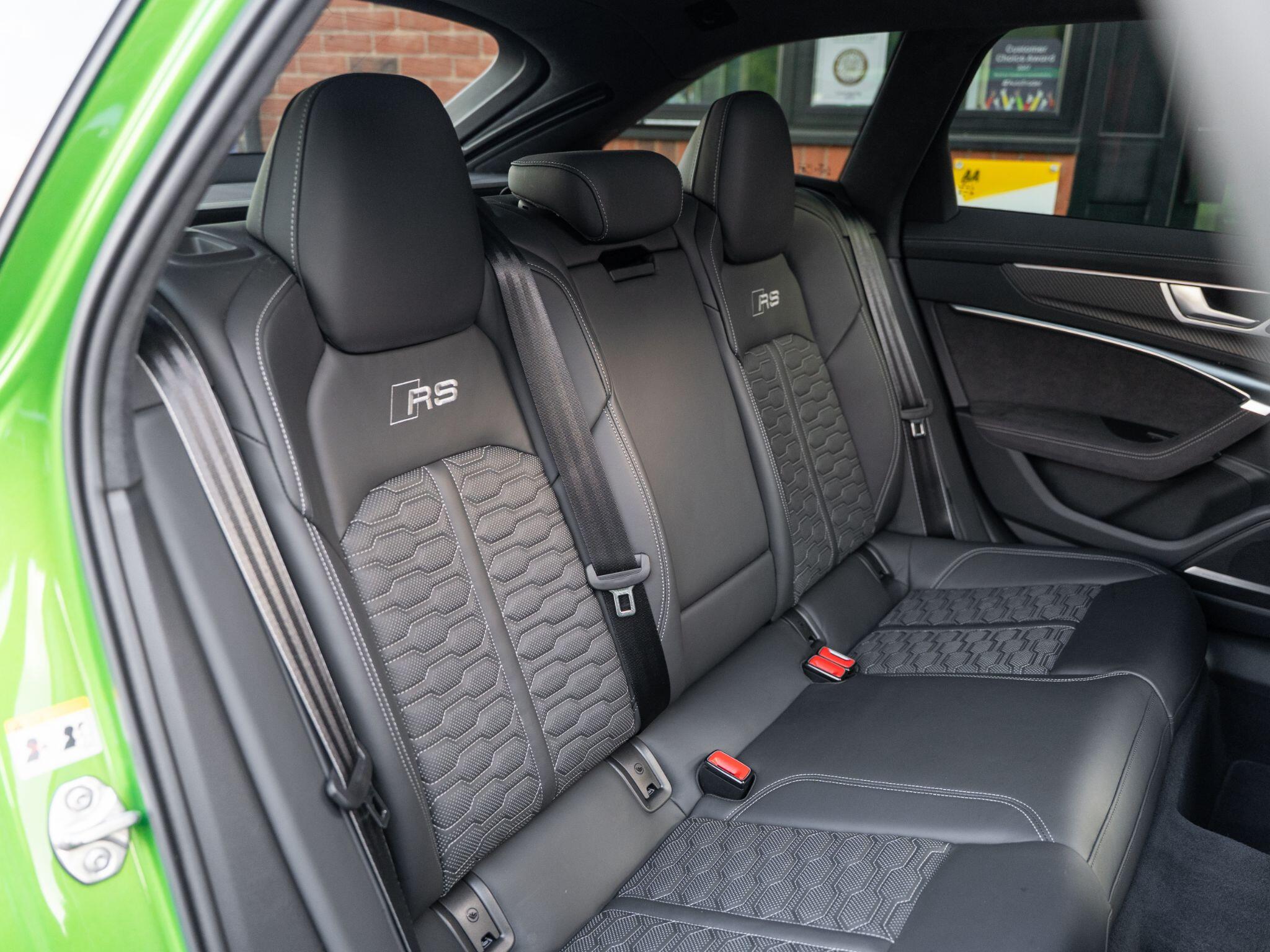 Audi RS6 Avant view 54