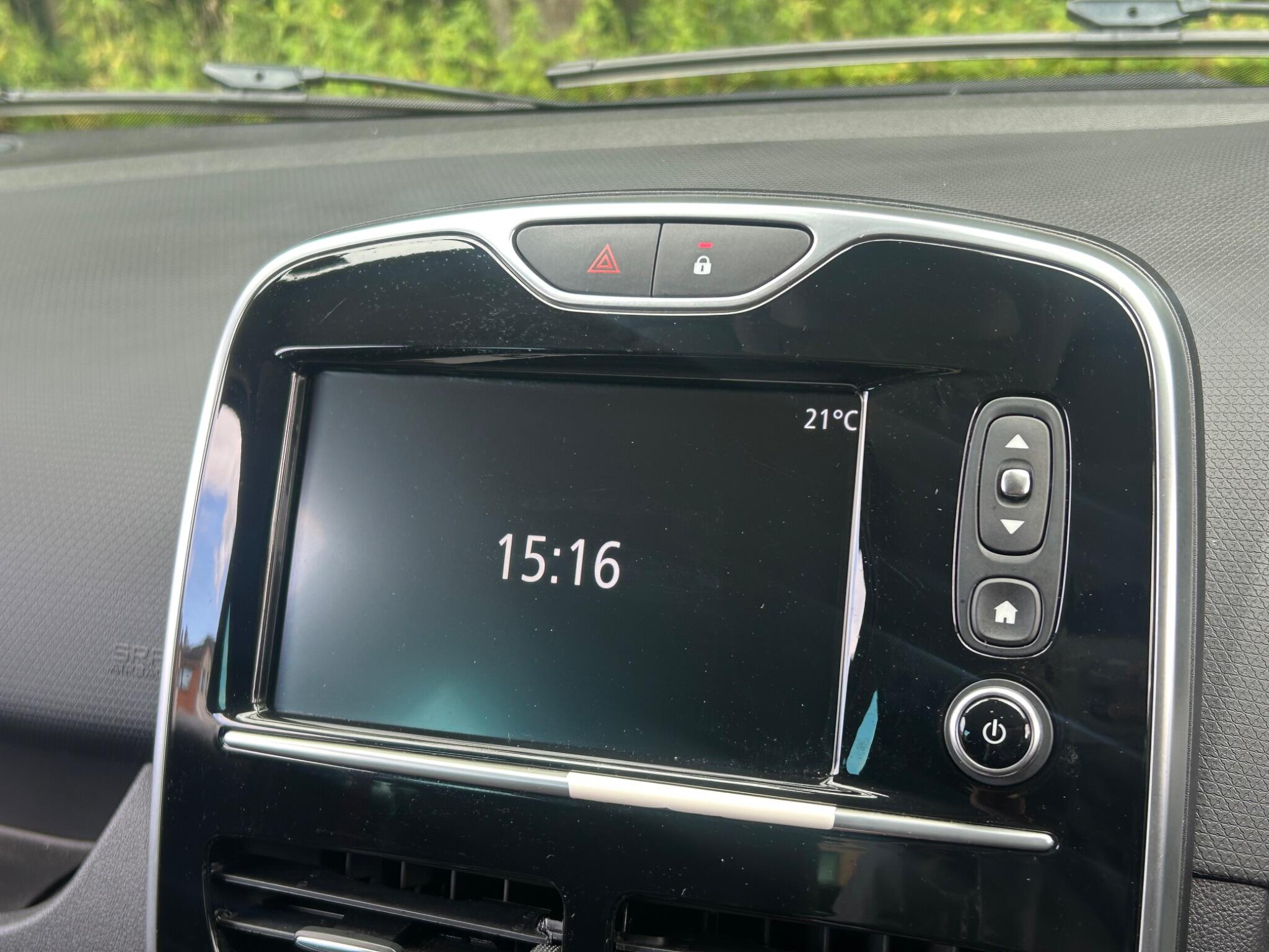 Renault Clio view 38