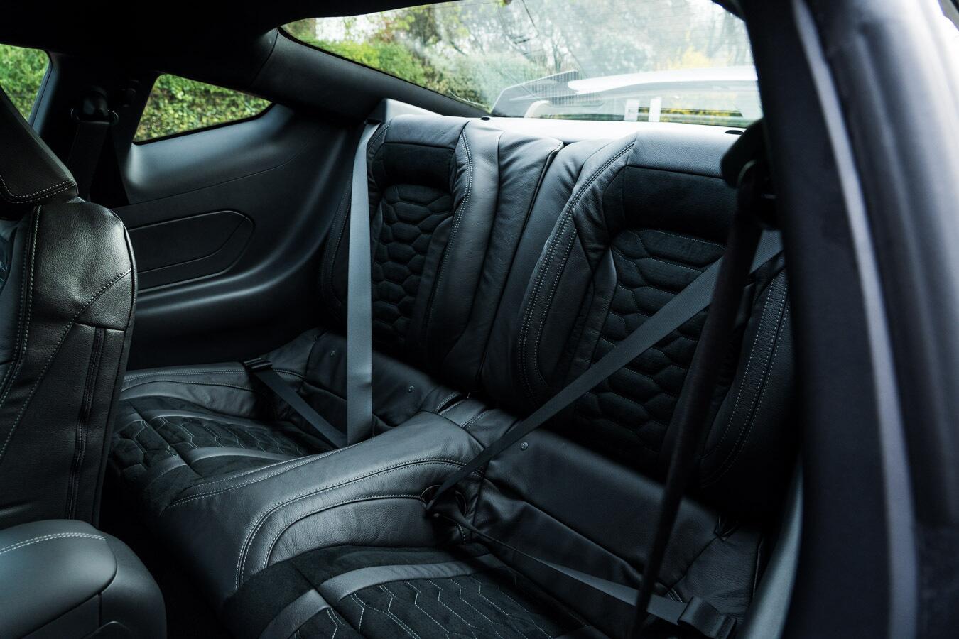 Ford Mustang view 41