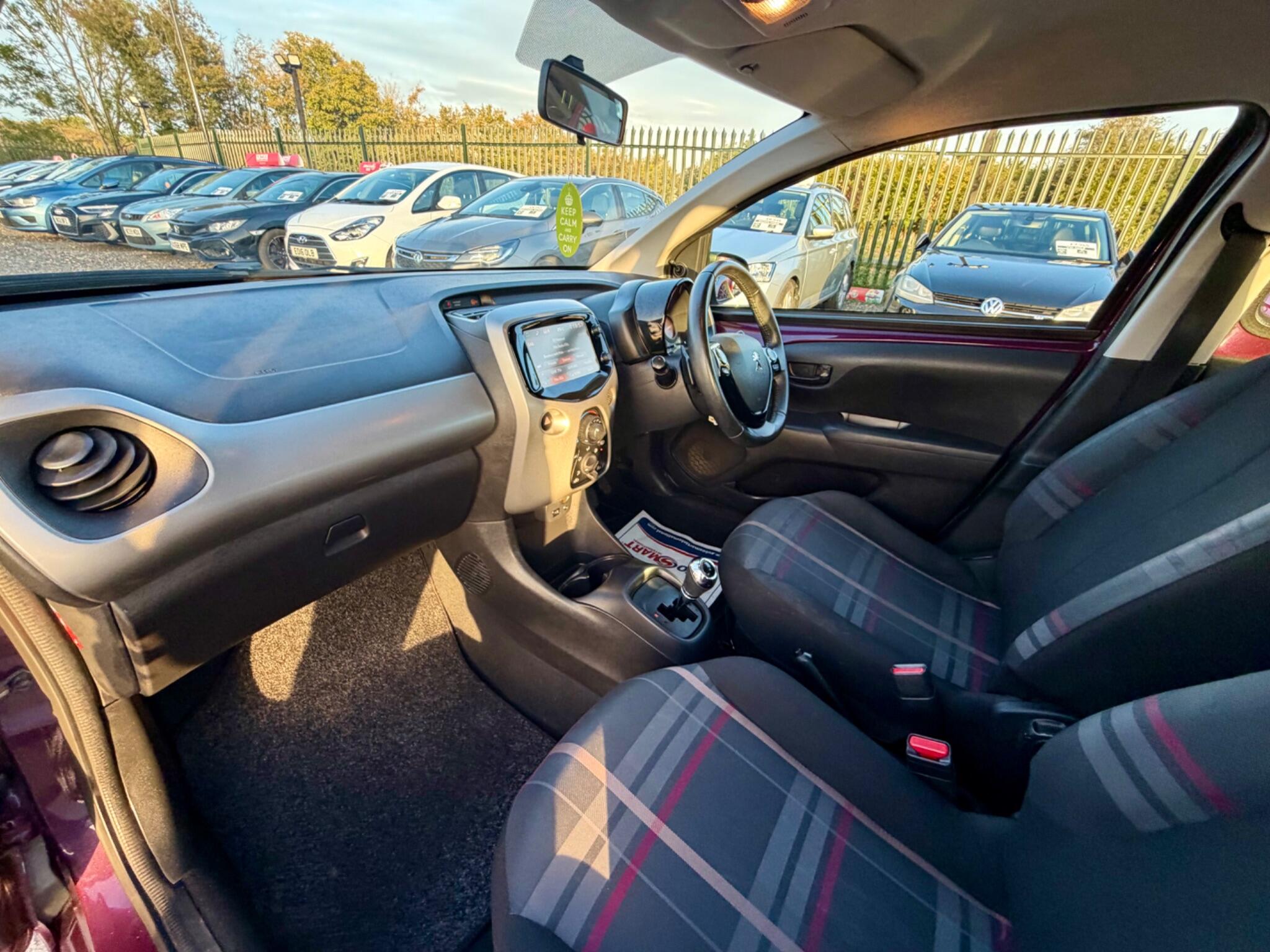 Peugeot 108 view 65