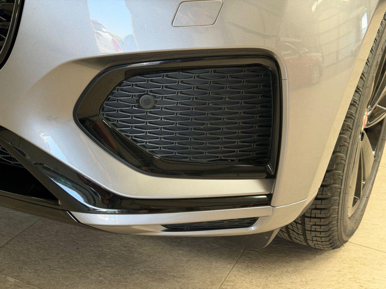 Jaguar F-Pace view 30