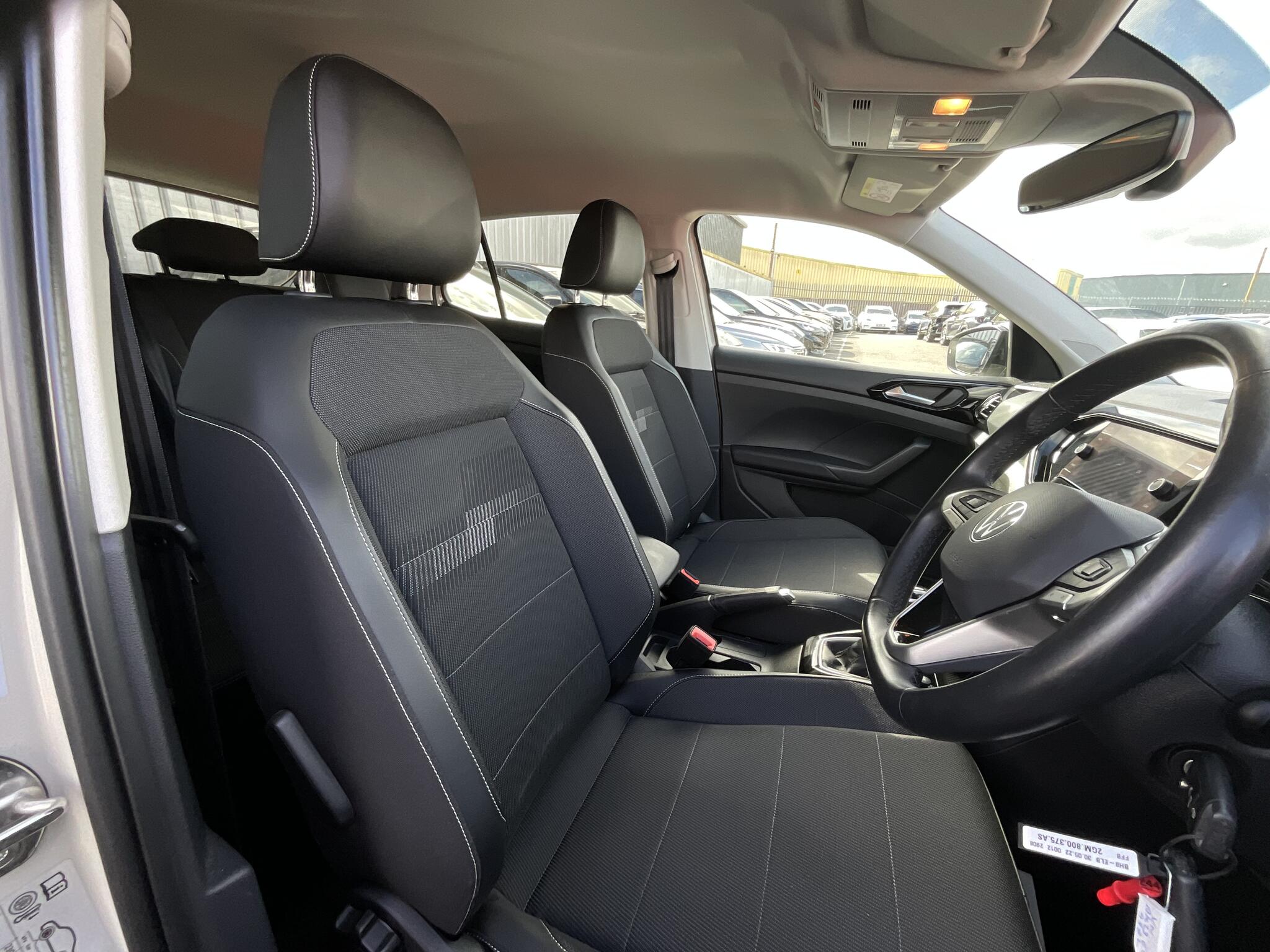 Volkswagen T-Cross view 8