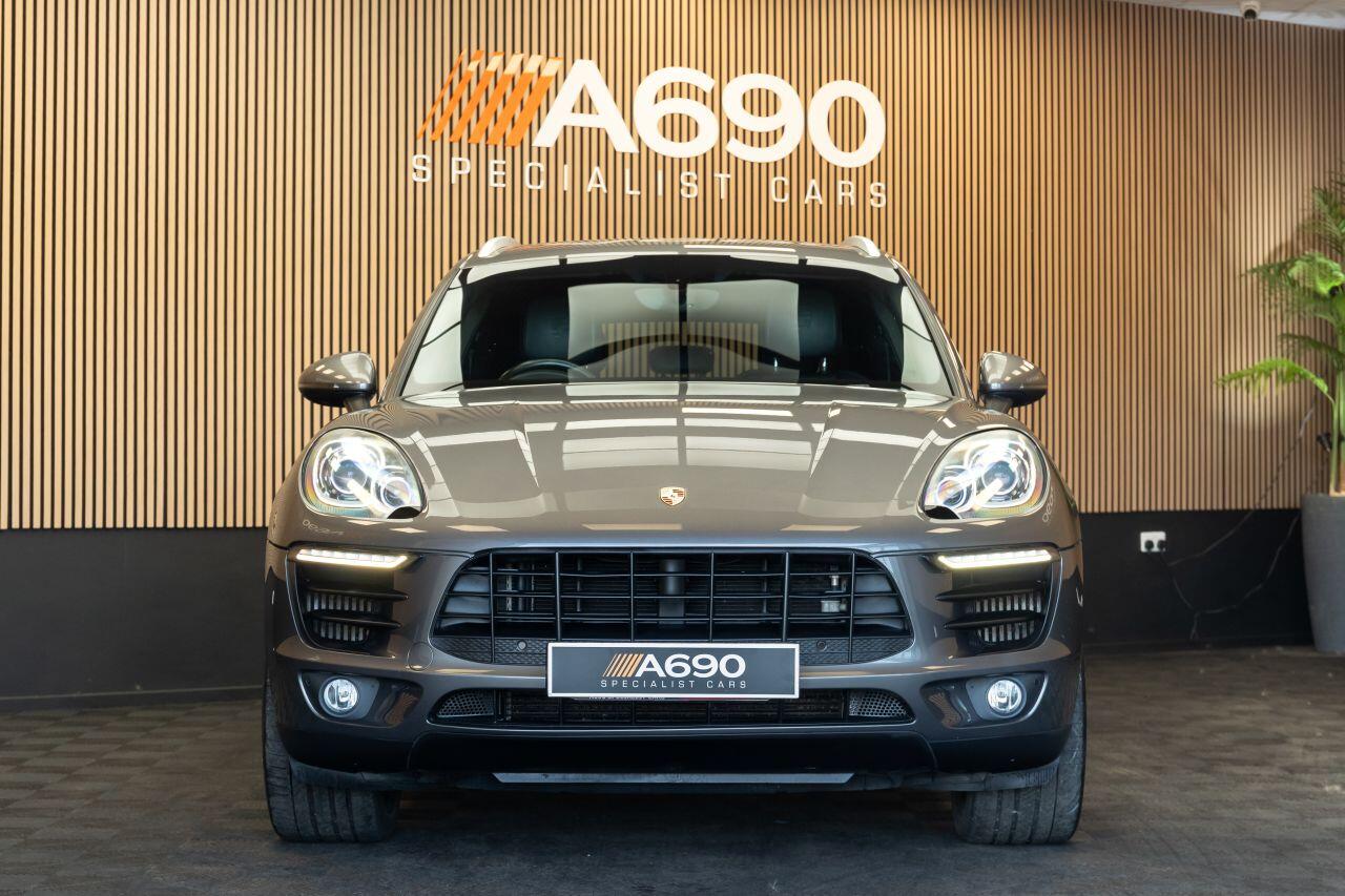 Porsche Macan view 2