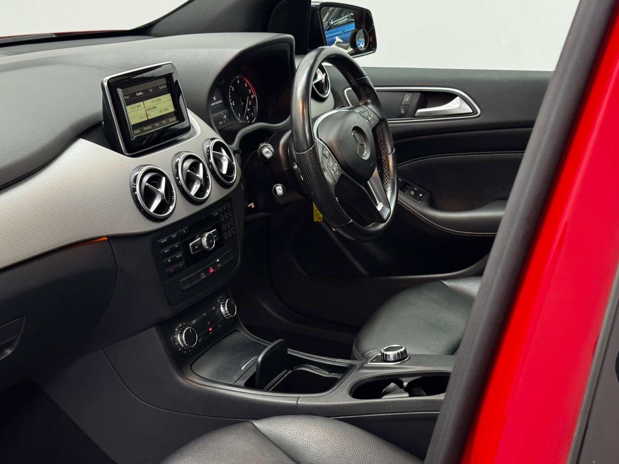 Mercedes-Benz B-Class view 41