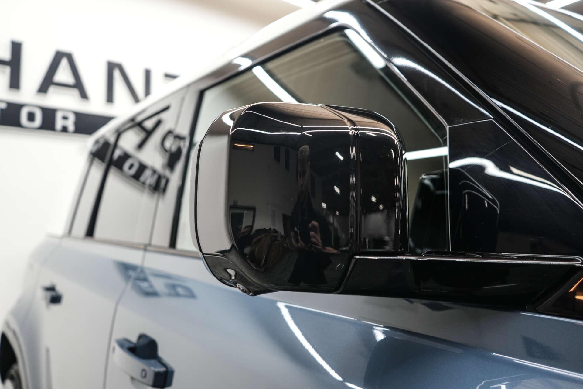 Land Rover Defender view 10