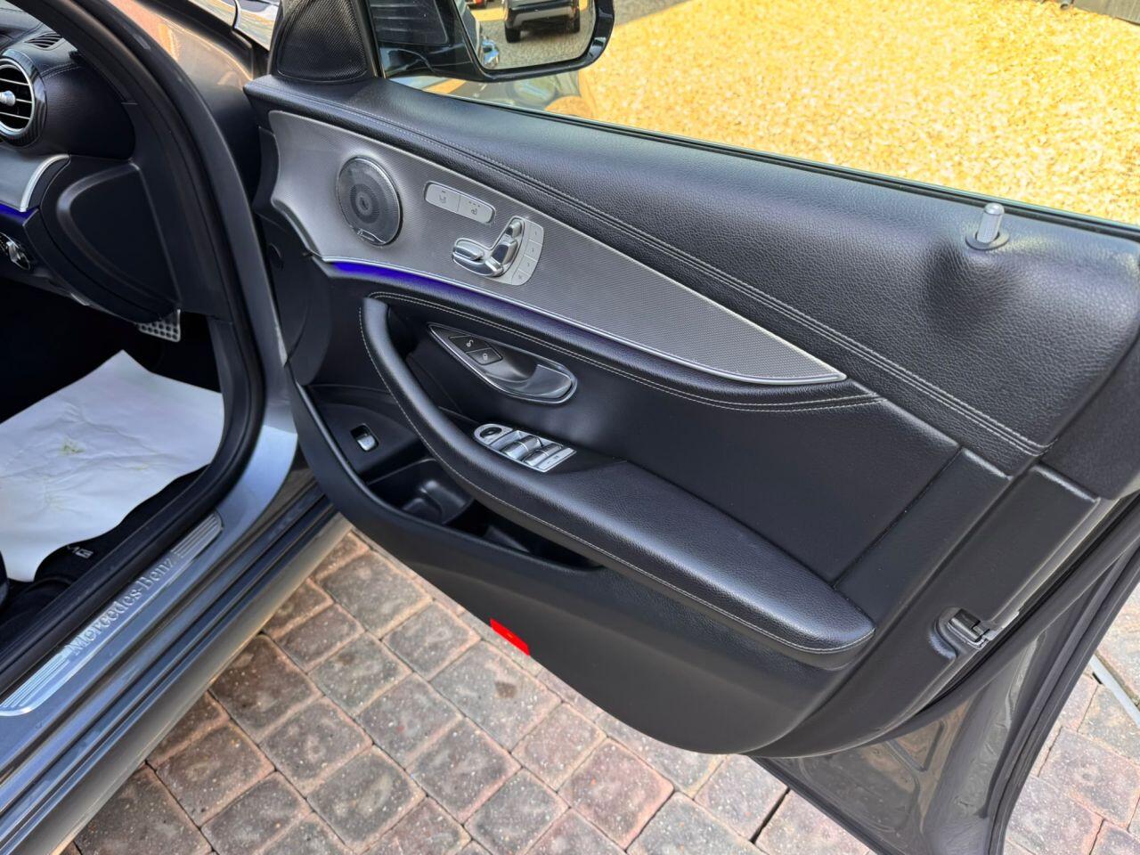 Mercedes-Benz E-Class view 16