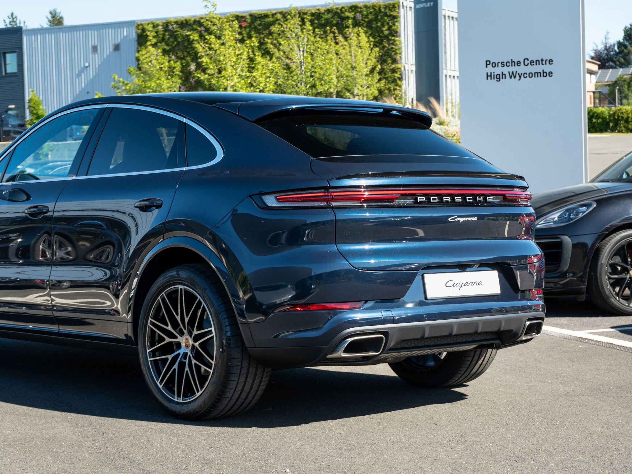Porsche Cayenne view 13