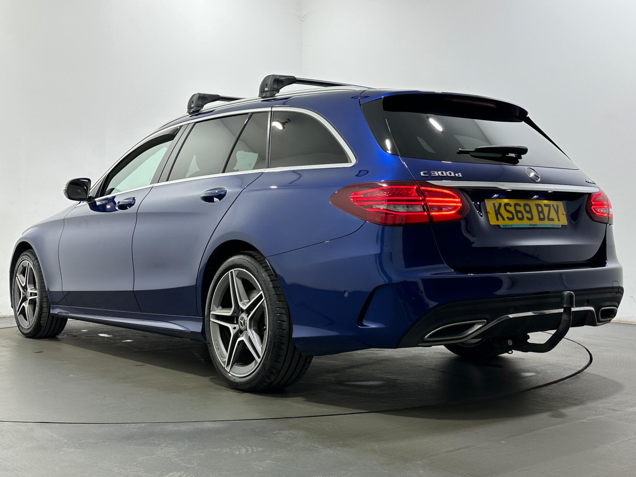 Mercedes-Benz C-Class view 51