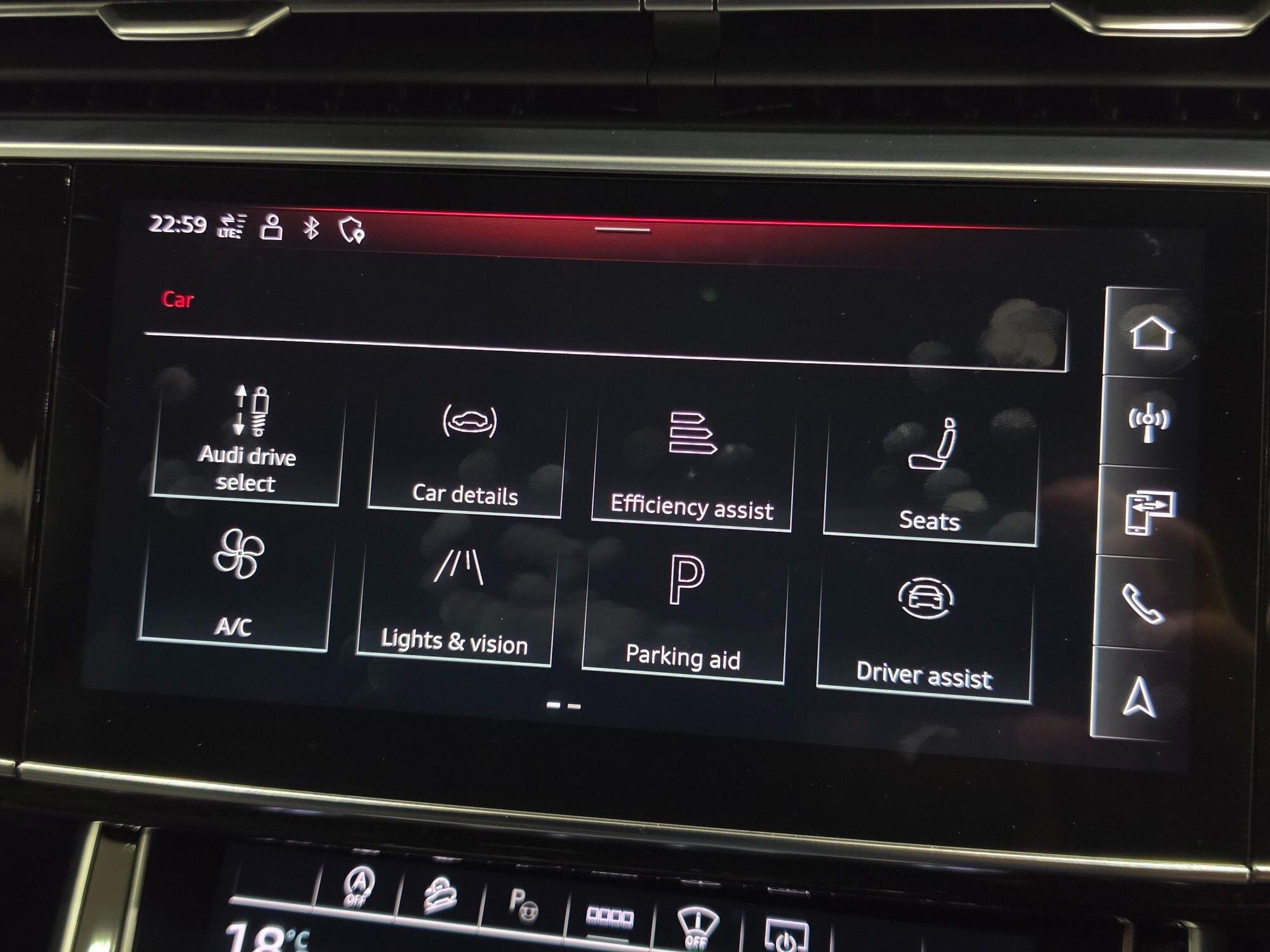 Audi Q8 view 39