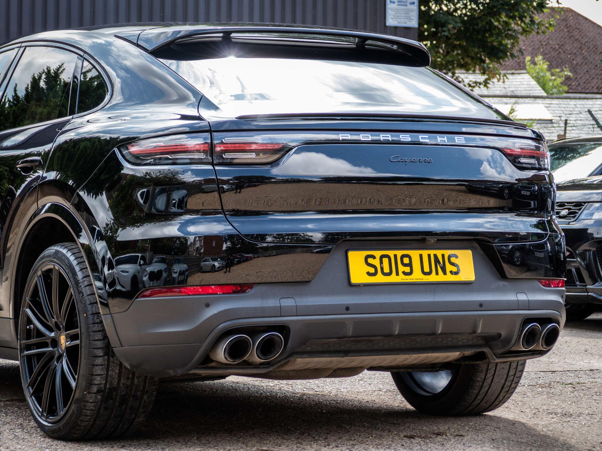Porsche Cayenne view 14