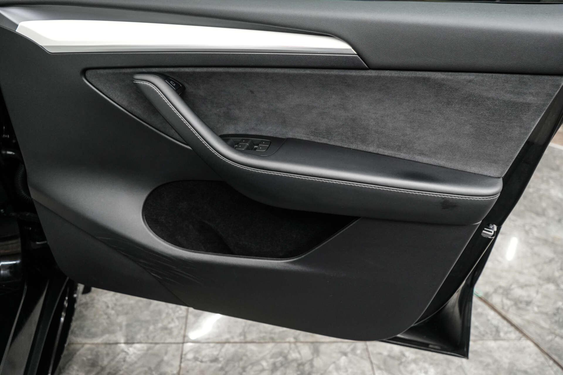 Tesla Model Y view 22
