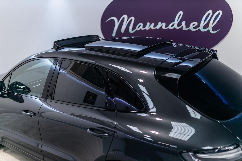 Porsche Macan view 21