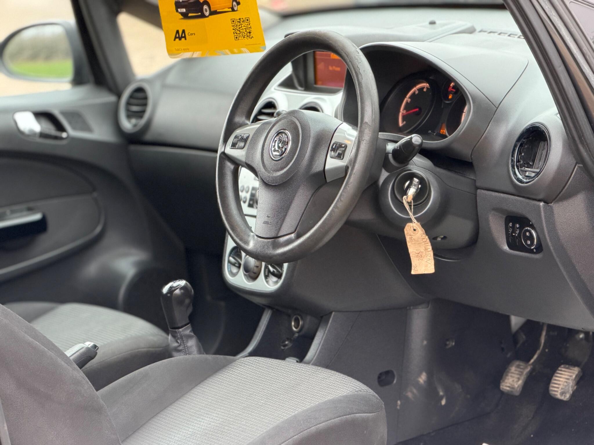 2011 Vauxhall Corsa 1.4 16V Excite Euro 5 3dr (A/C) image 14