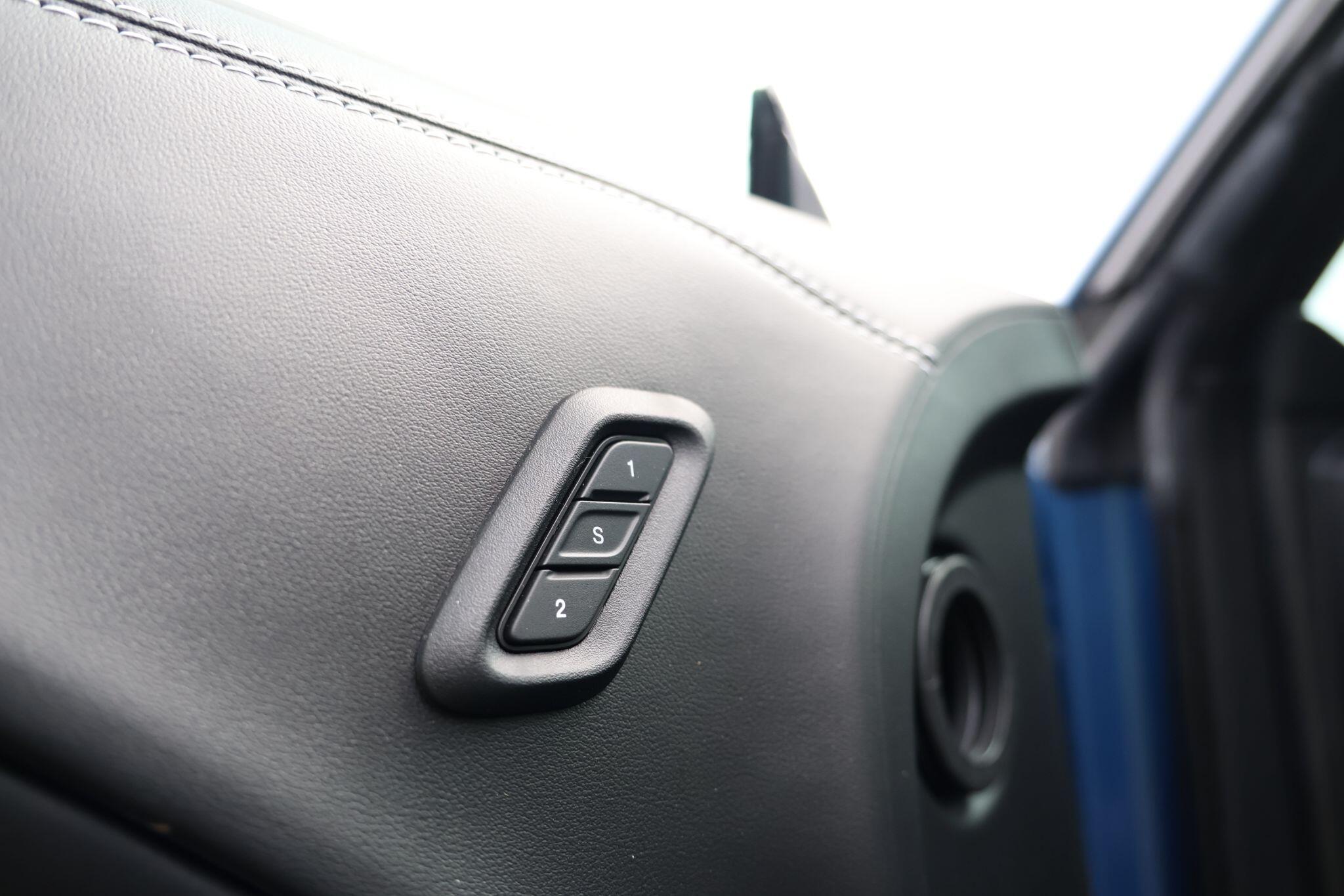 Dodge Challenger view 17