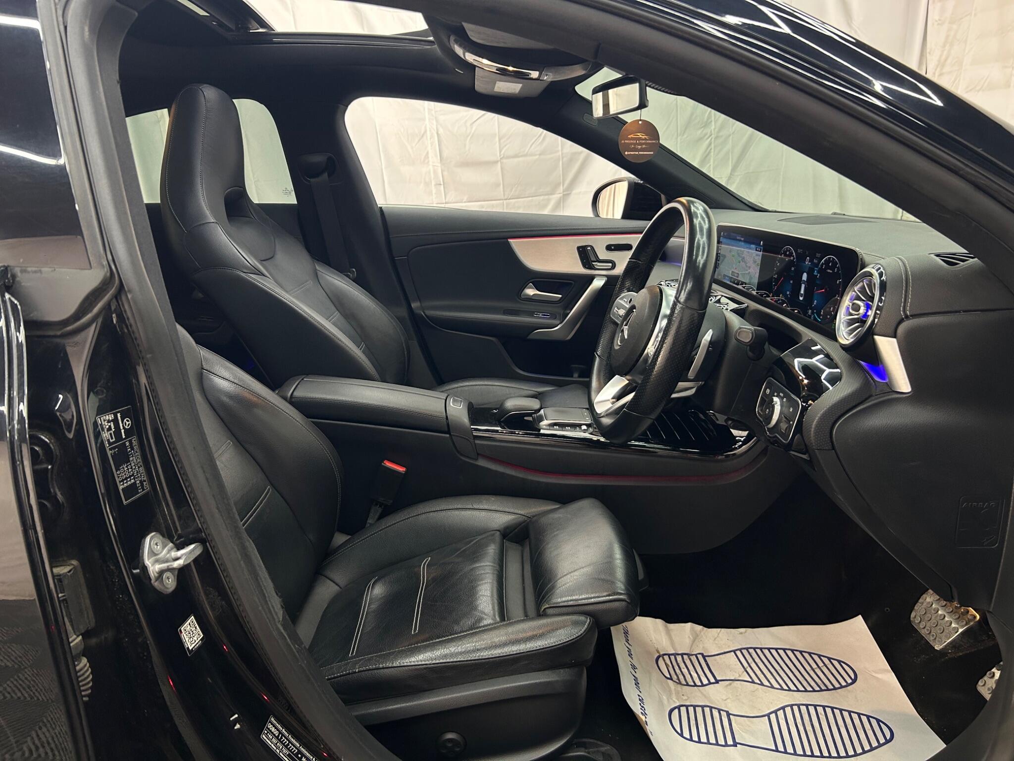 Mercedes-Benz Cla view 23