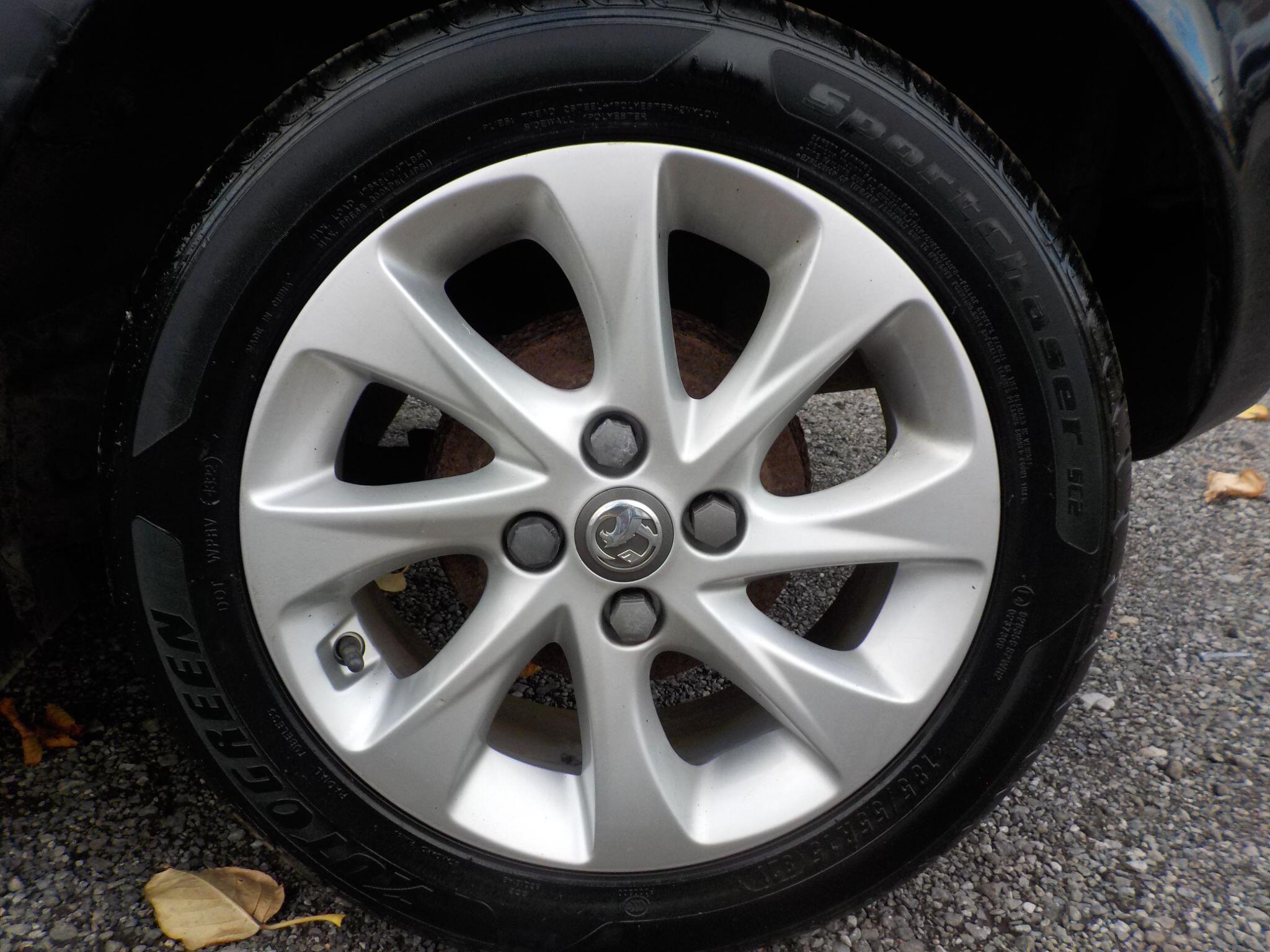 Vauxhall Viva 1.0i SL Euro 6 5dr