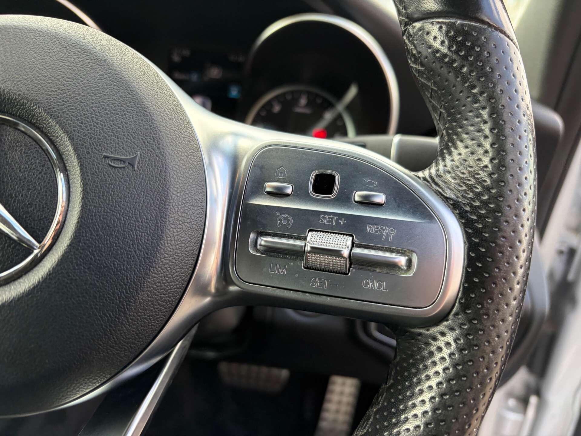 Mercedes-Benz C Class view 46