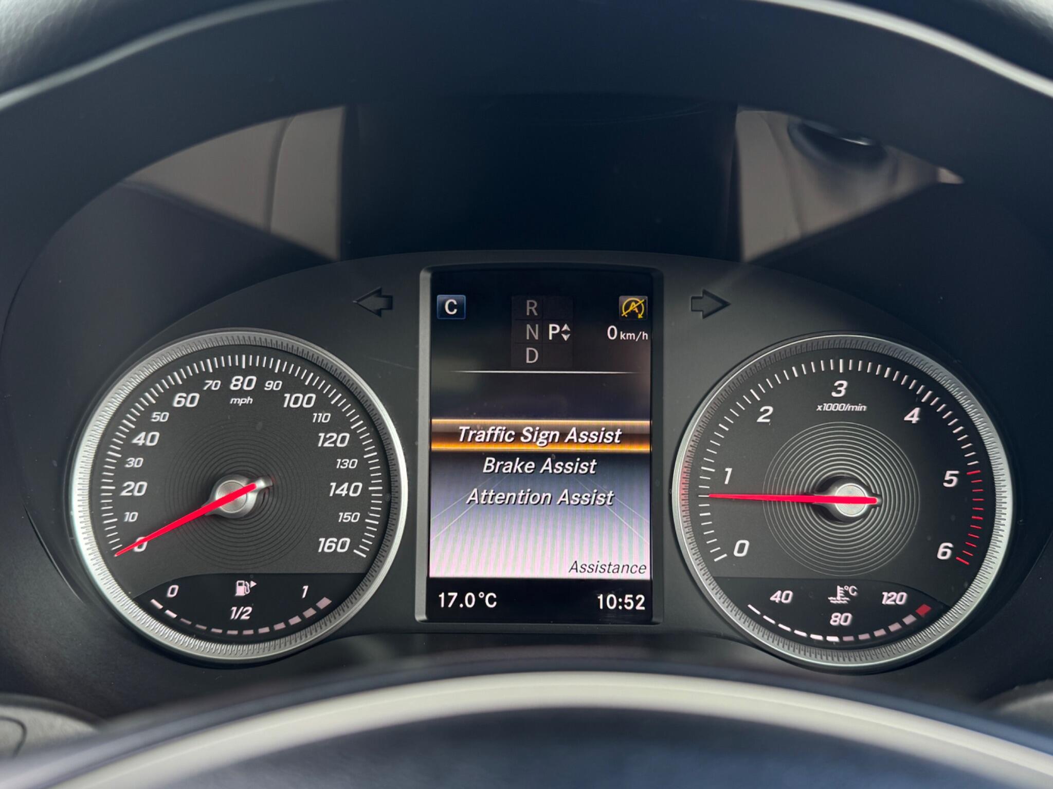 Mercedes-Benz GLC view 33
