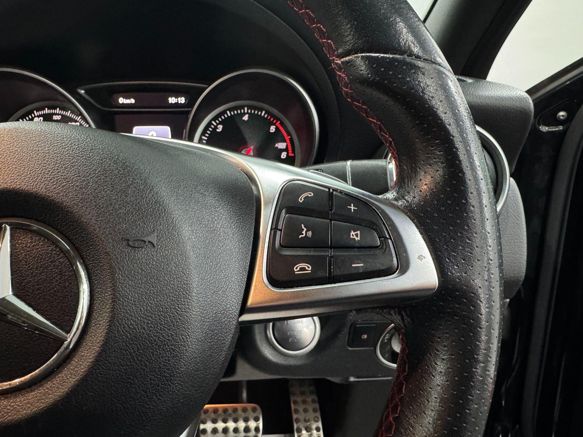 Mercedes-Benz Gla view 32