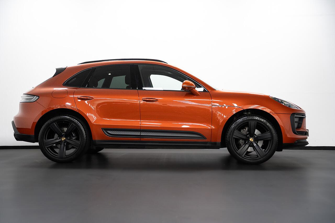 Porsche Macan view 34