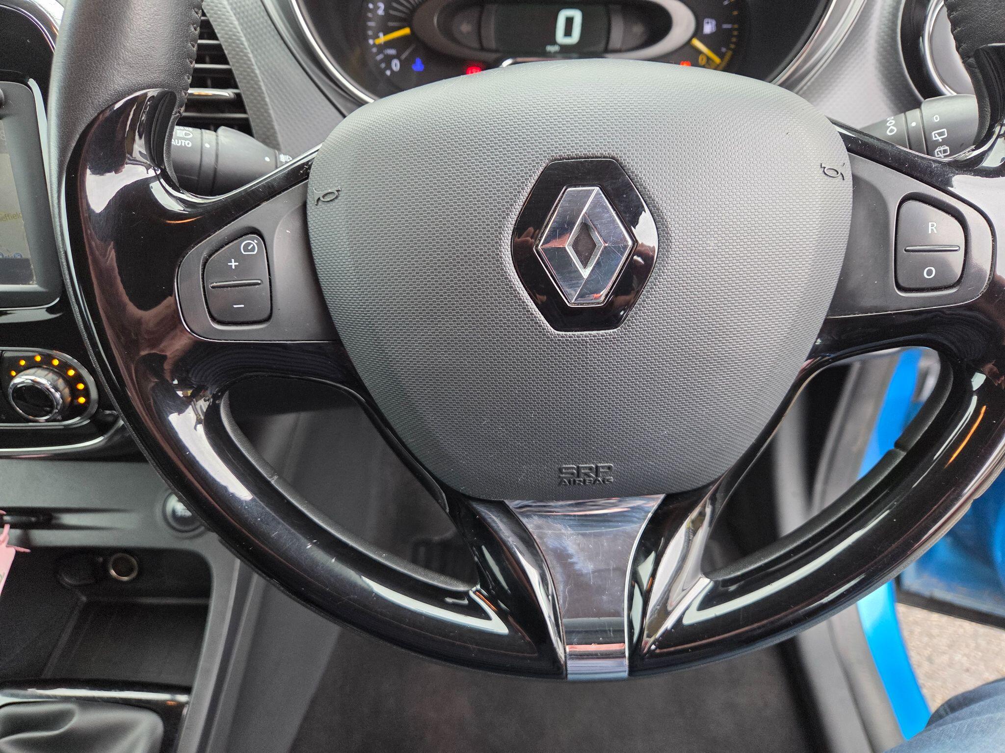 2015 Renault Captur image 19