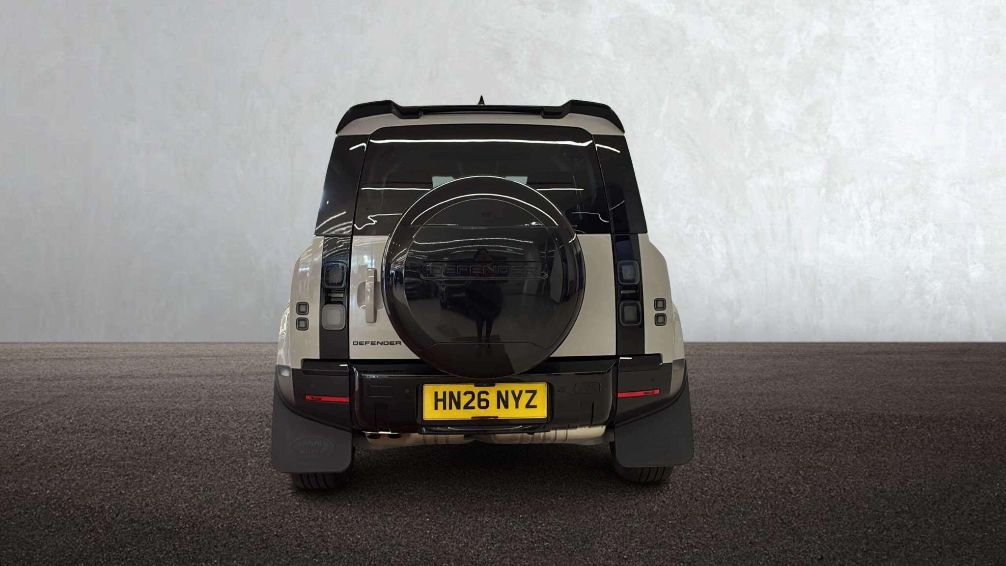 Land Rover Defender view 40