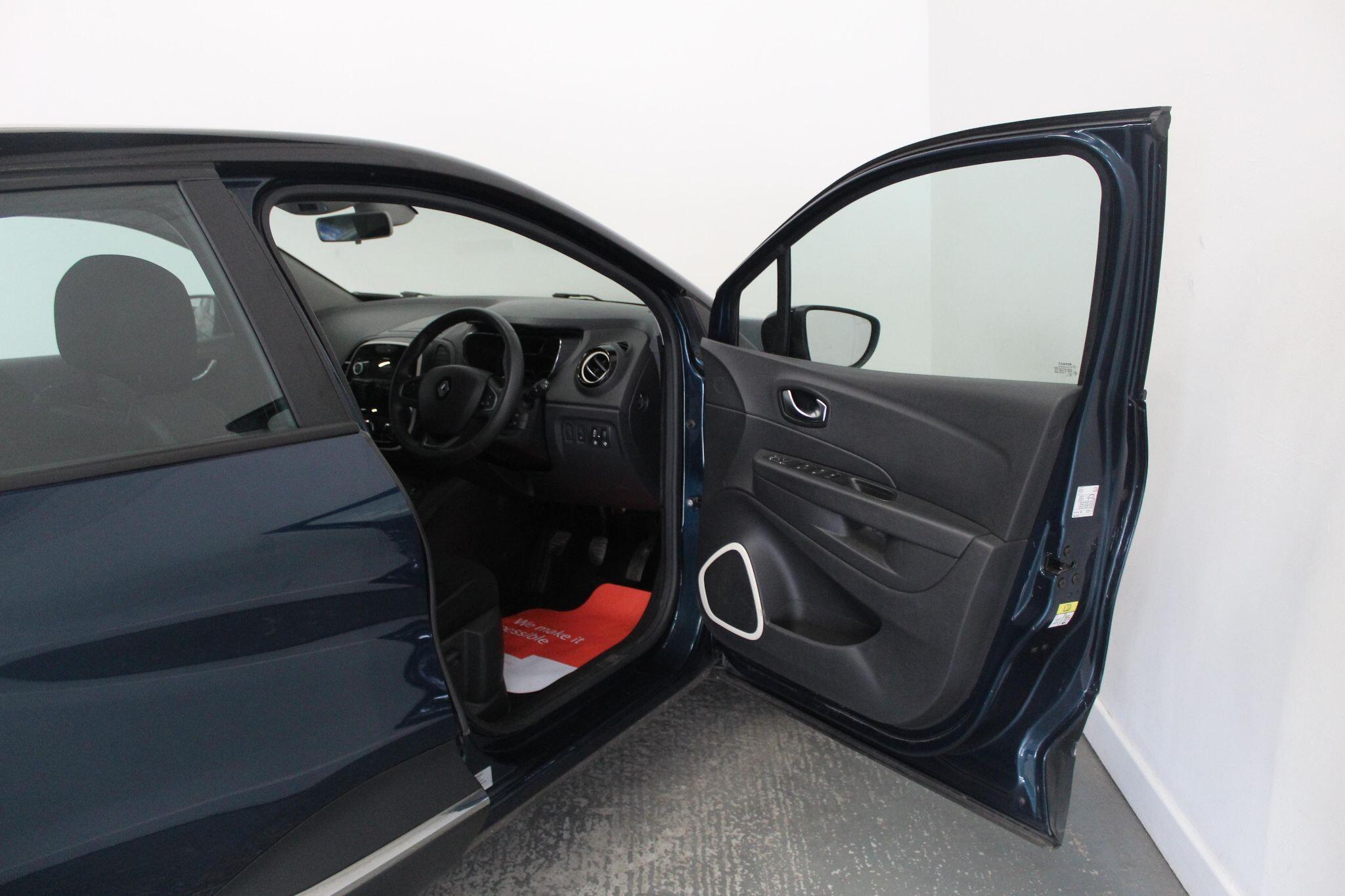 Renault Captur view 22