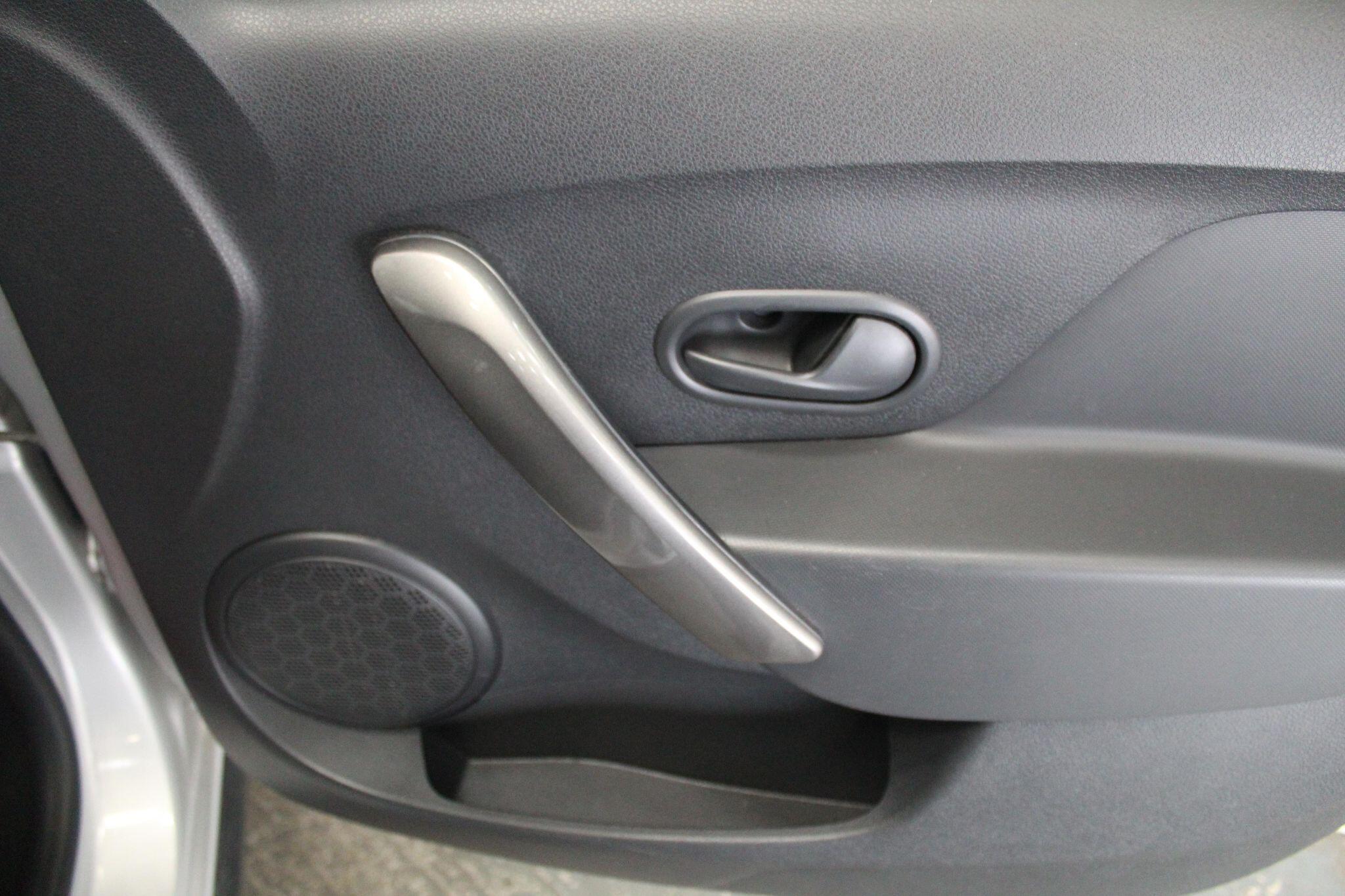 Dacia Sandero view 47