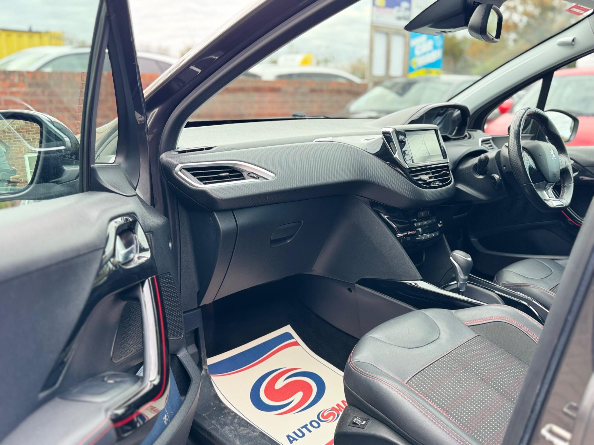 Peugeot 2008 view 15