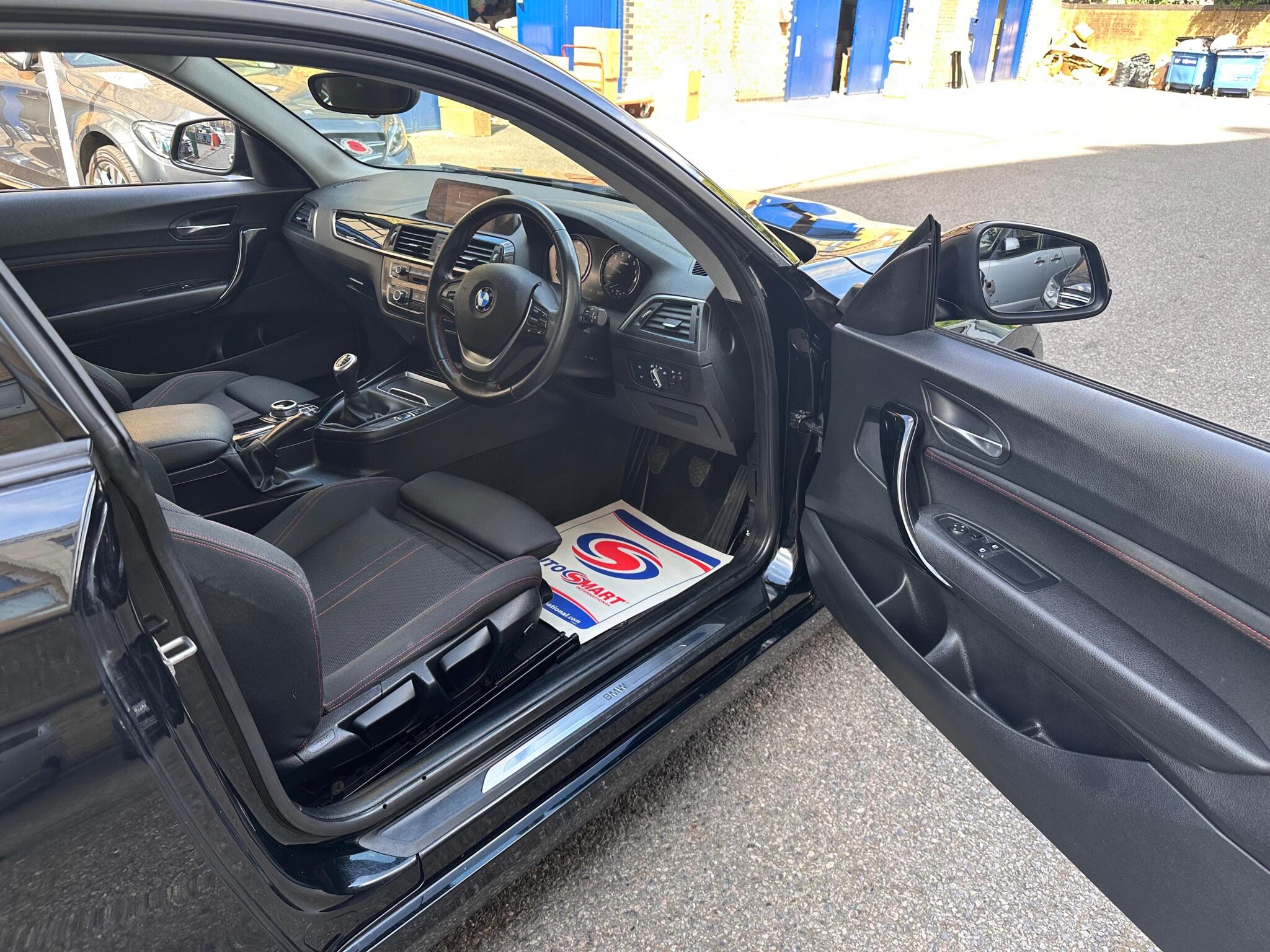 BMW 1 Series view 14