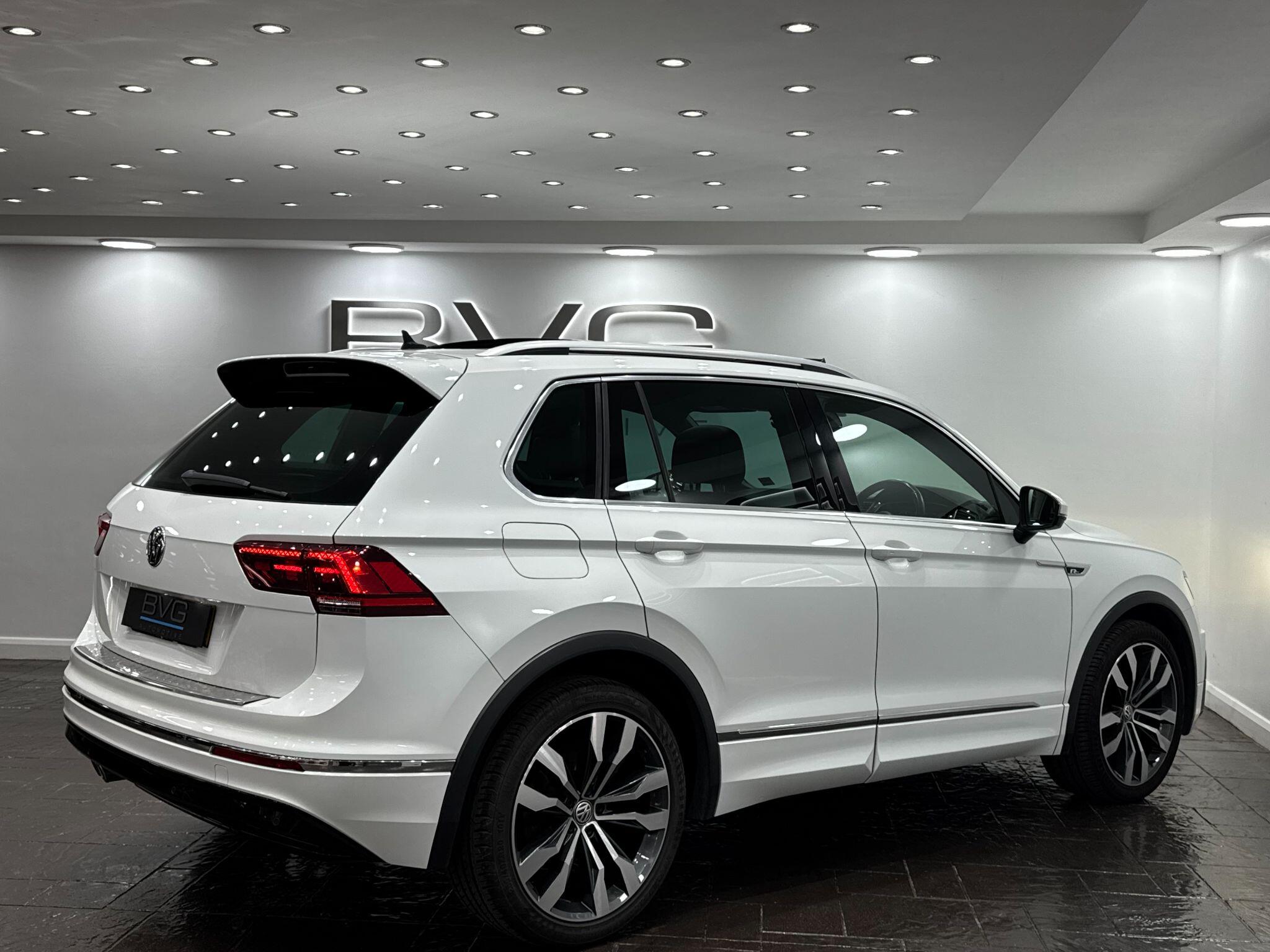 Volkswagen Tiguan view 19