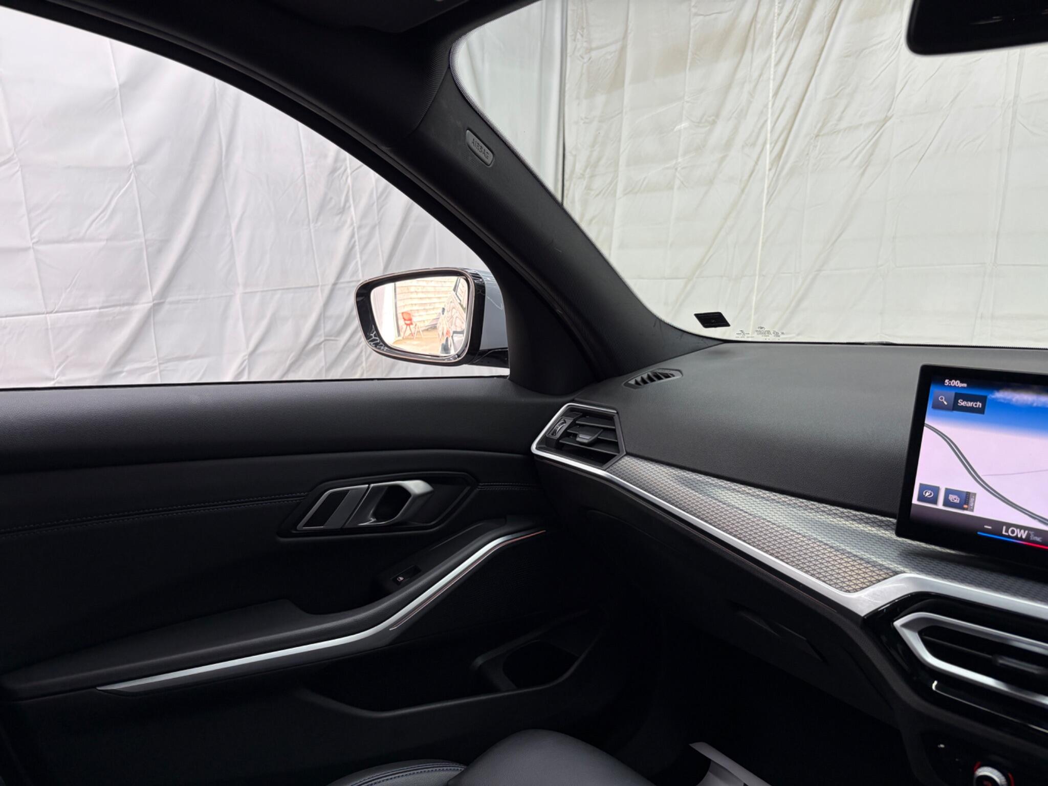 BMW 3 Series view 48