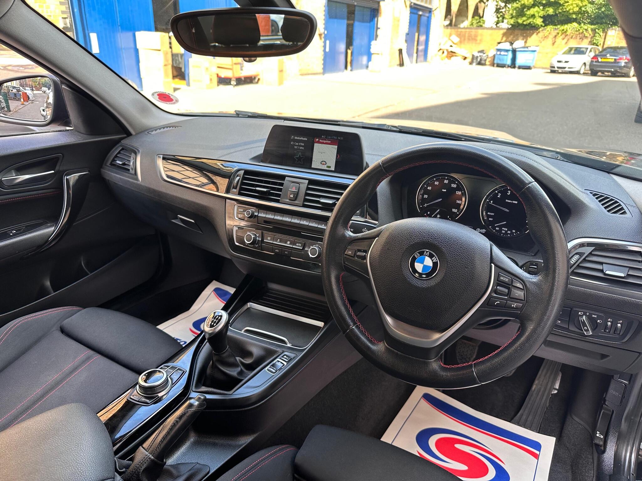 BMW 1 Series view 15