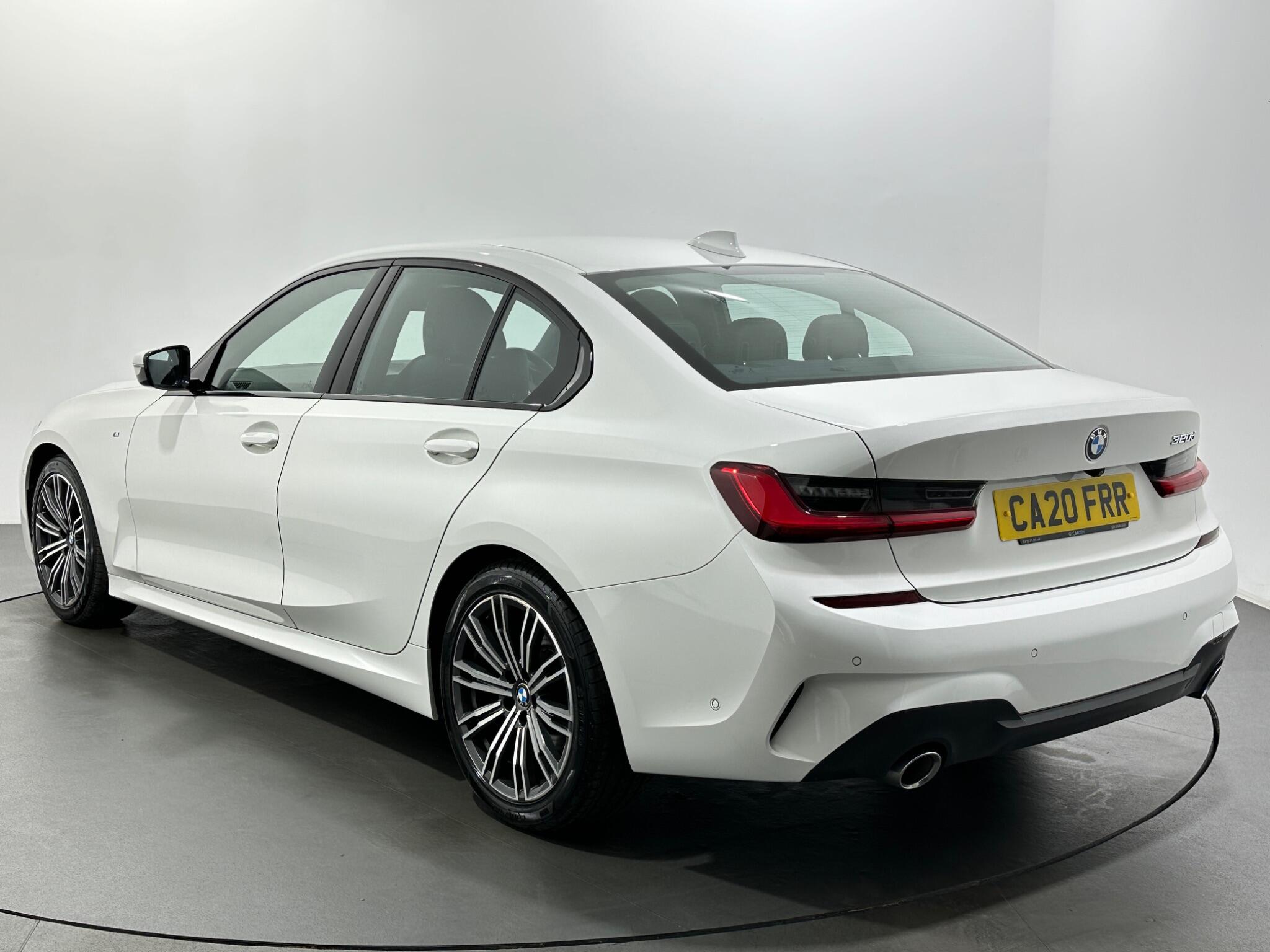 BMW 3 Series view 6