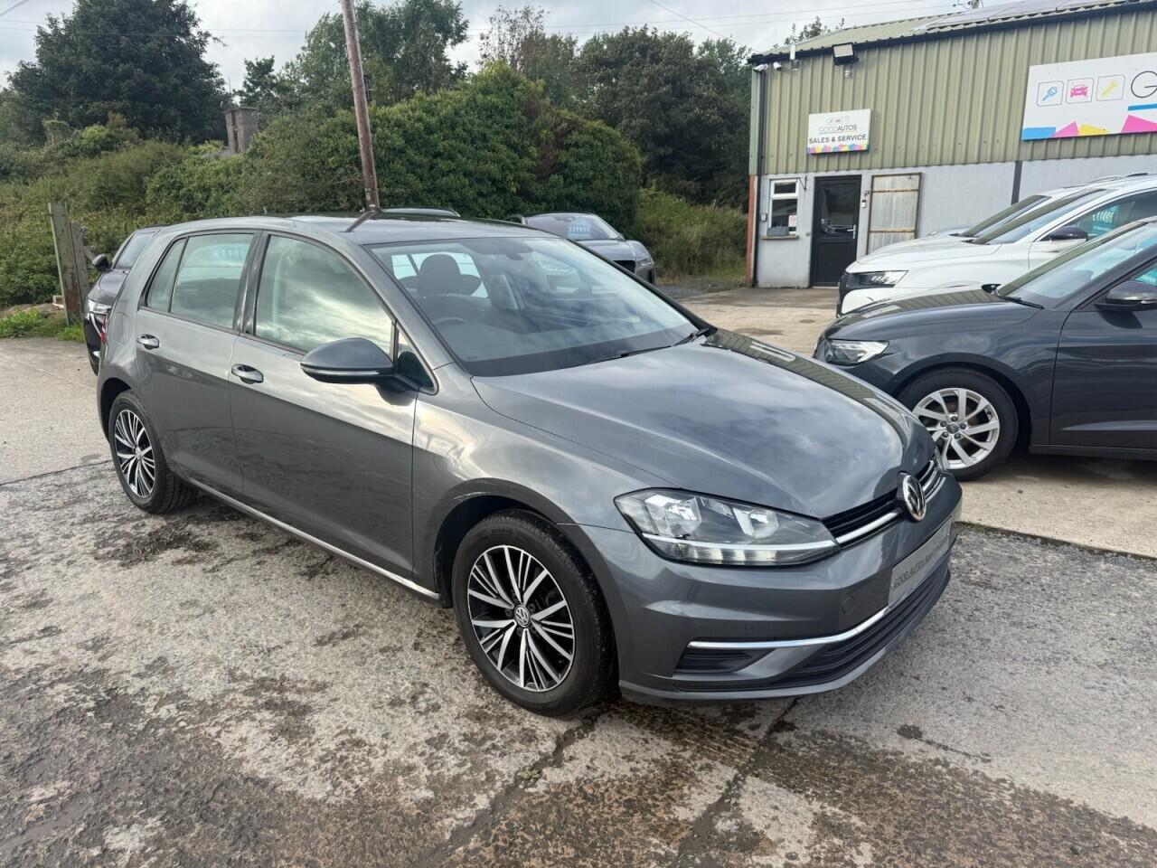 Volkswagen Golf view 8