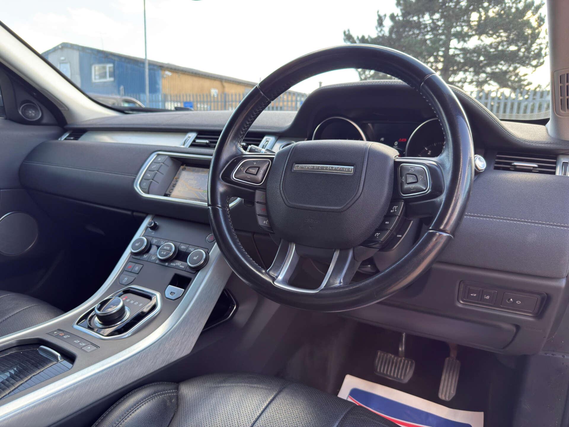 Land Rover Range Rover Evoque view 23