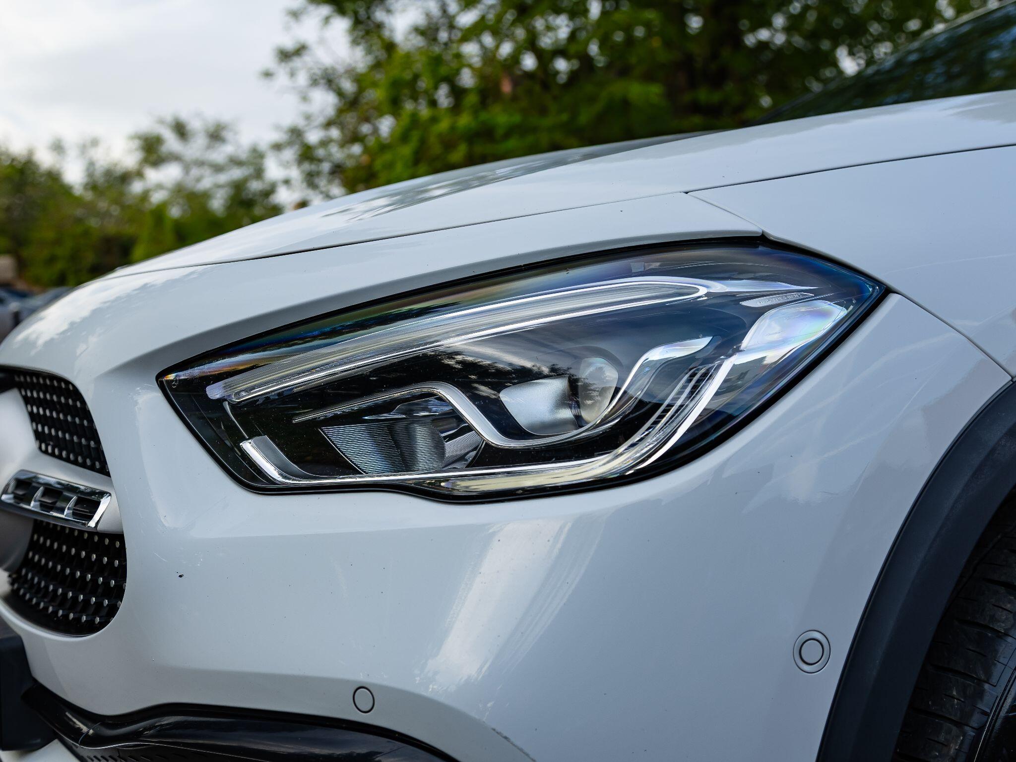 Mercedes-Benz GLA view 33