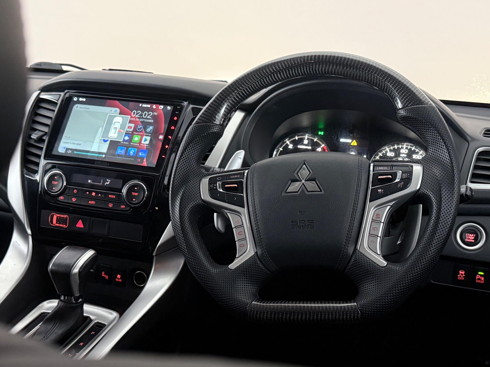 Mitsubishi Shogun Sport view 12