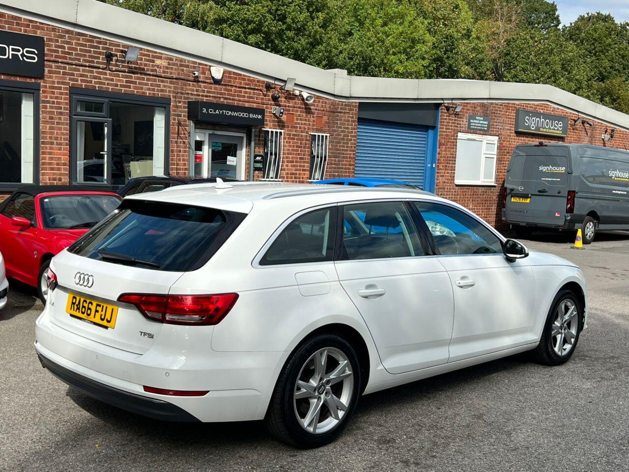 Audi A4 view 4