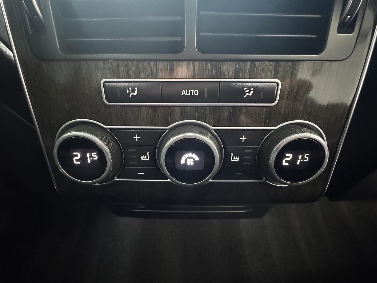 Land Rover Range Rover Sport view 15