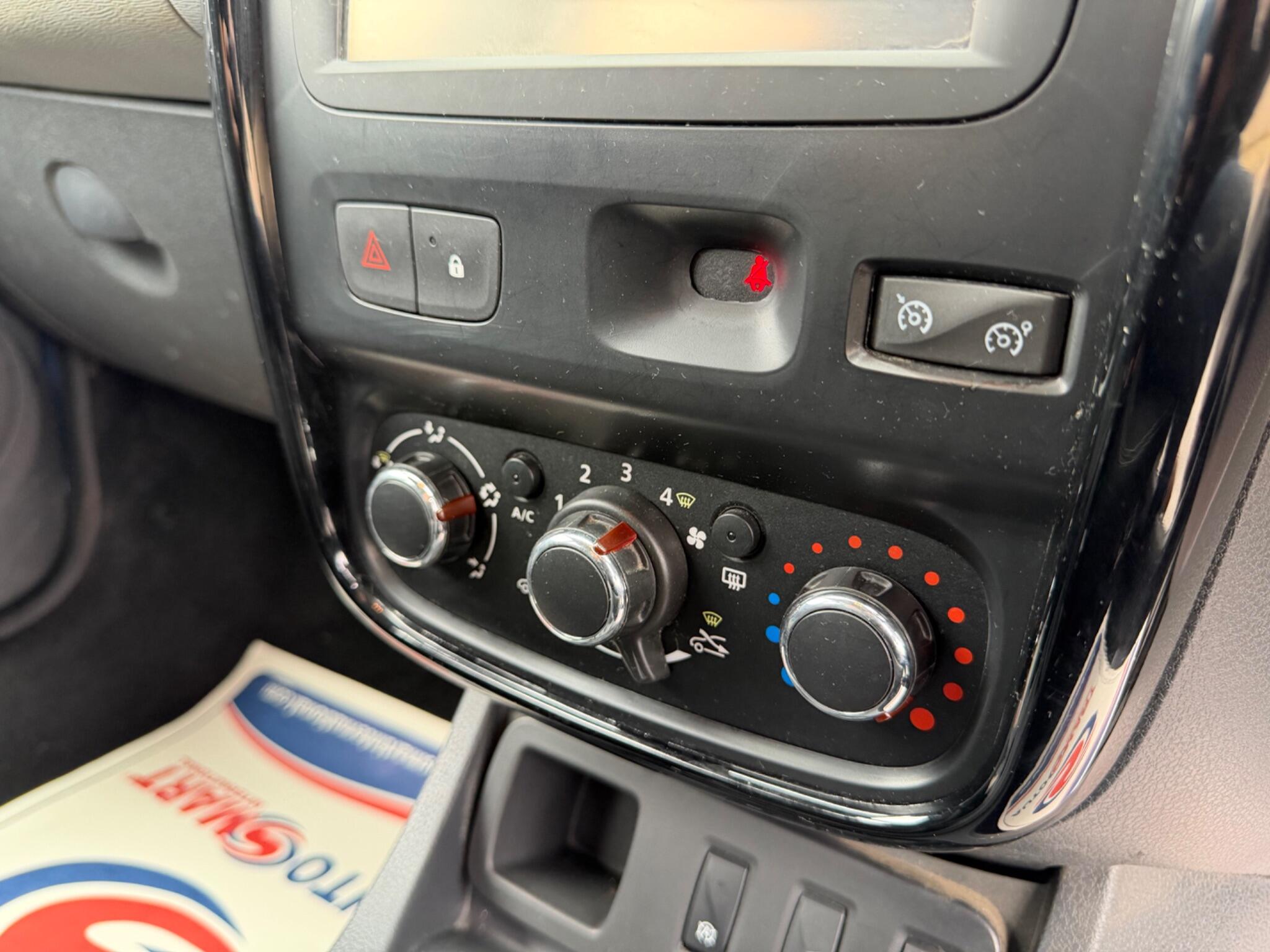 Dacia Duster view 11